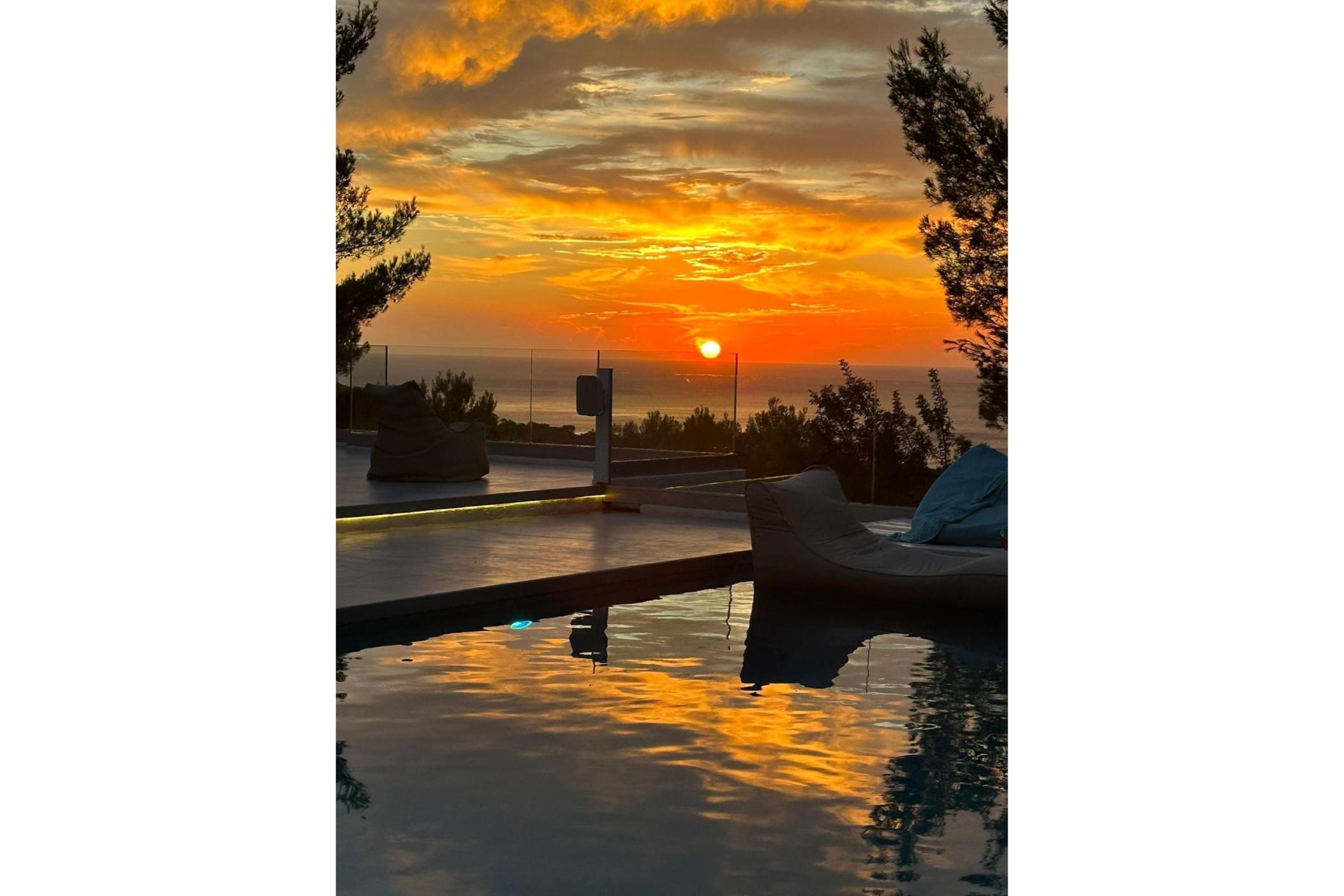 332ef343-cf00-4563-beee-9631701a6aa1-2