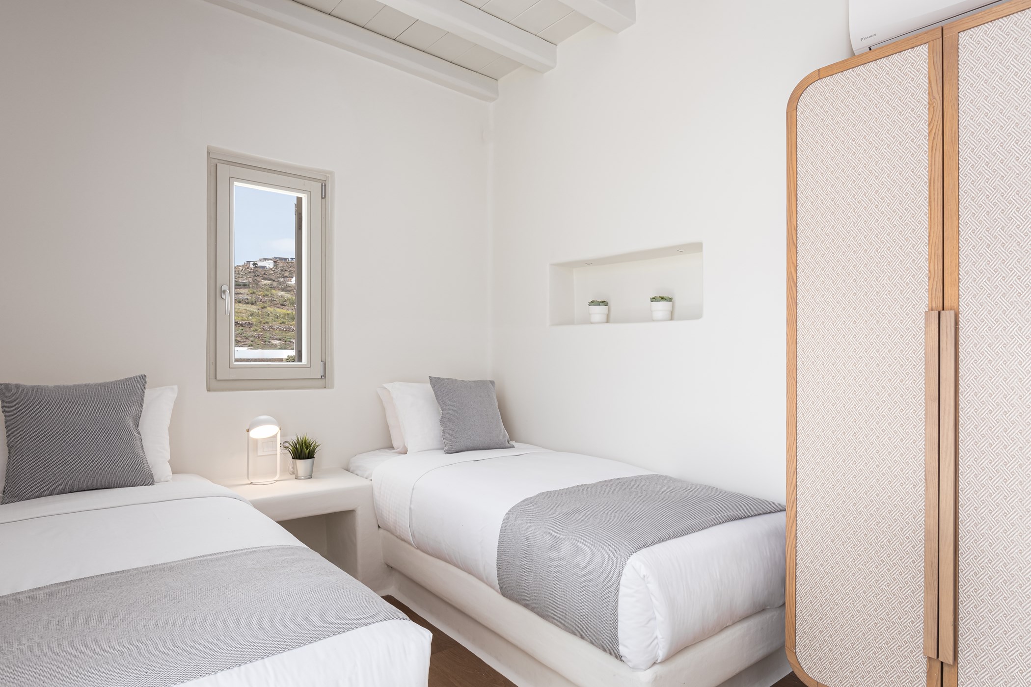 46.-AndrewBoutsikas_Villa1-5