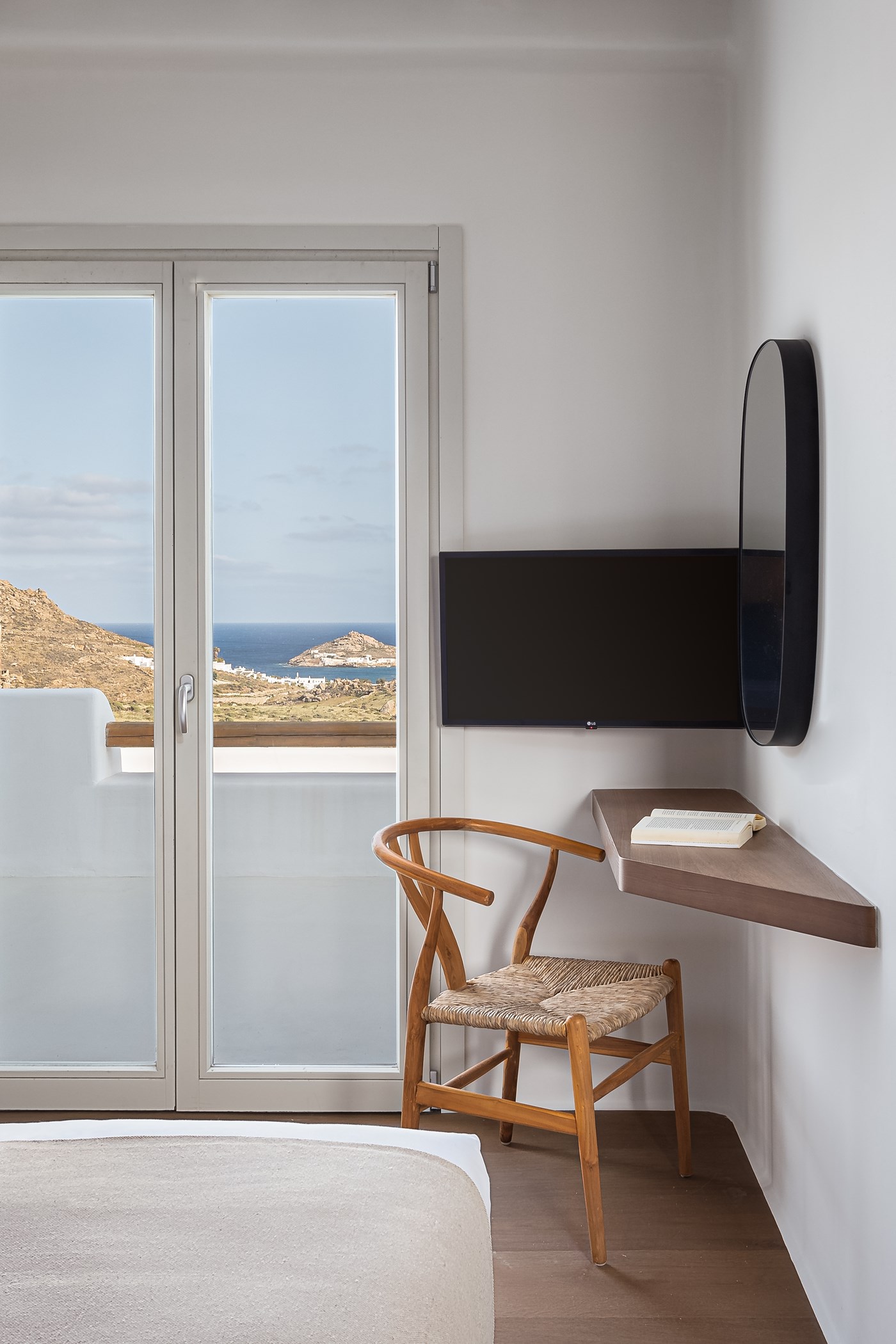 58.-AndrewBoutsikas_Villa2_Cropped-2