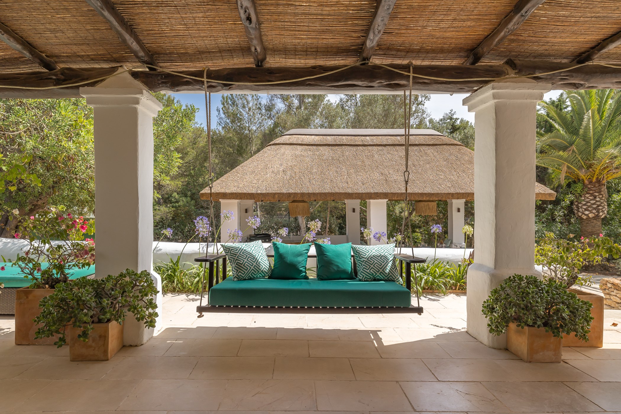 Casa-Avalon-by-_Ali.Framil.Photography-07