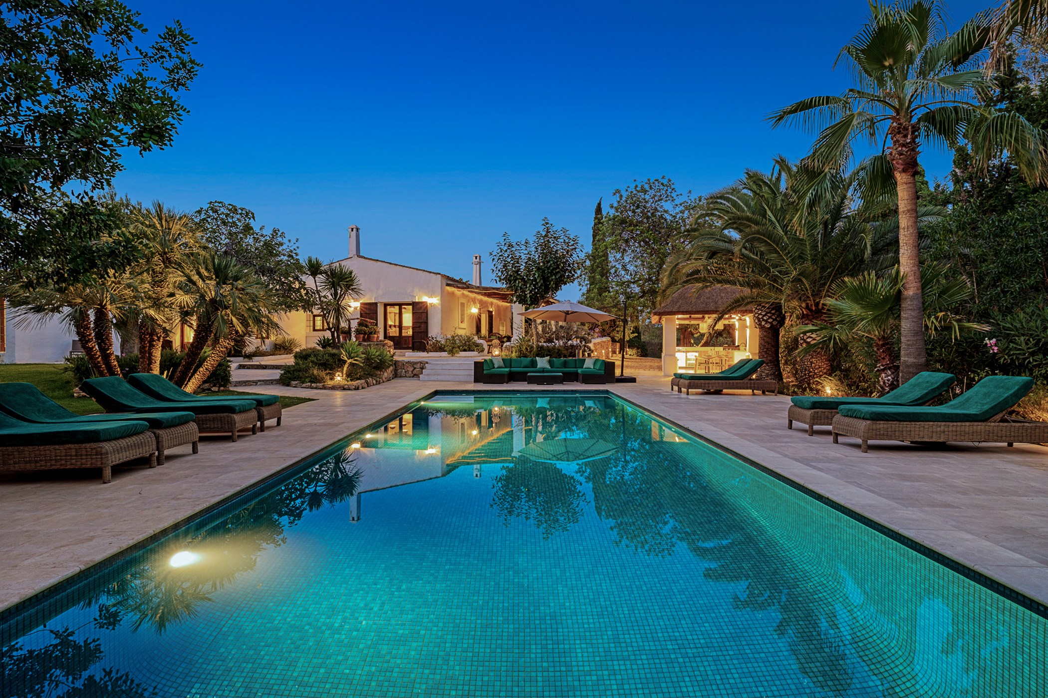 Casa-Avalon-by-_Ali.Framil.Photography-40