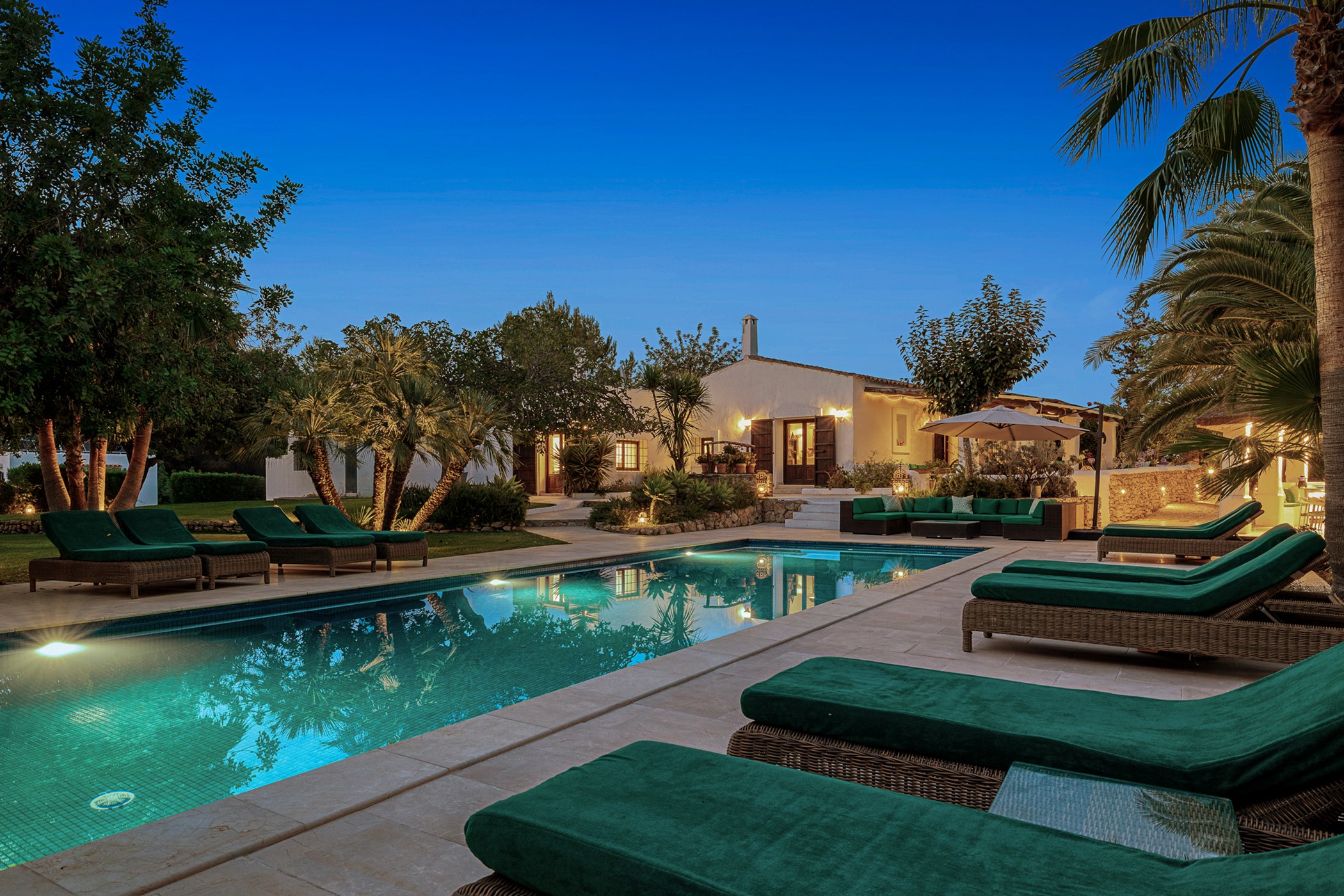 Casa-Avalon-by-_Ali.Framil.Photography-42