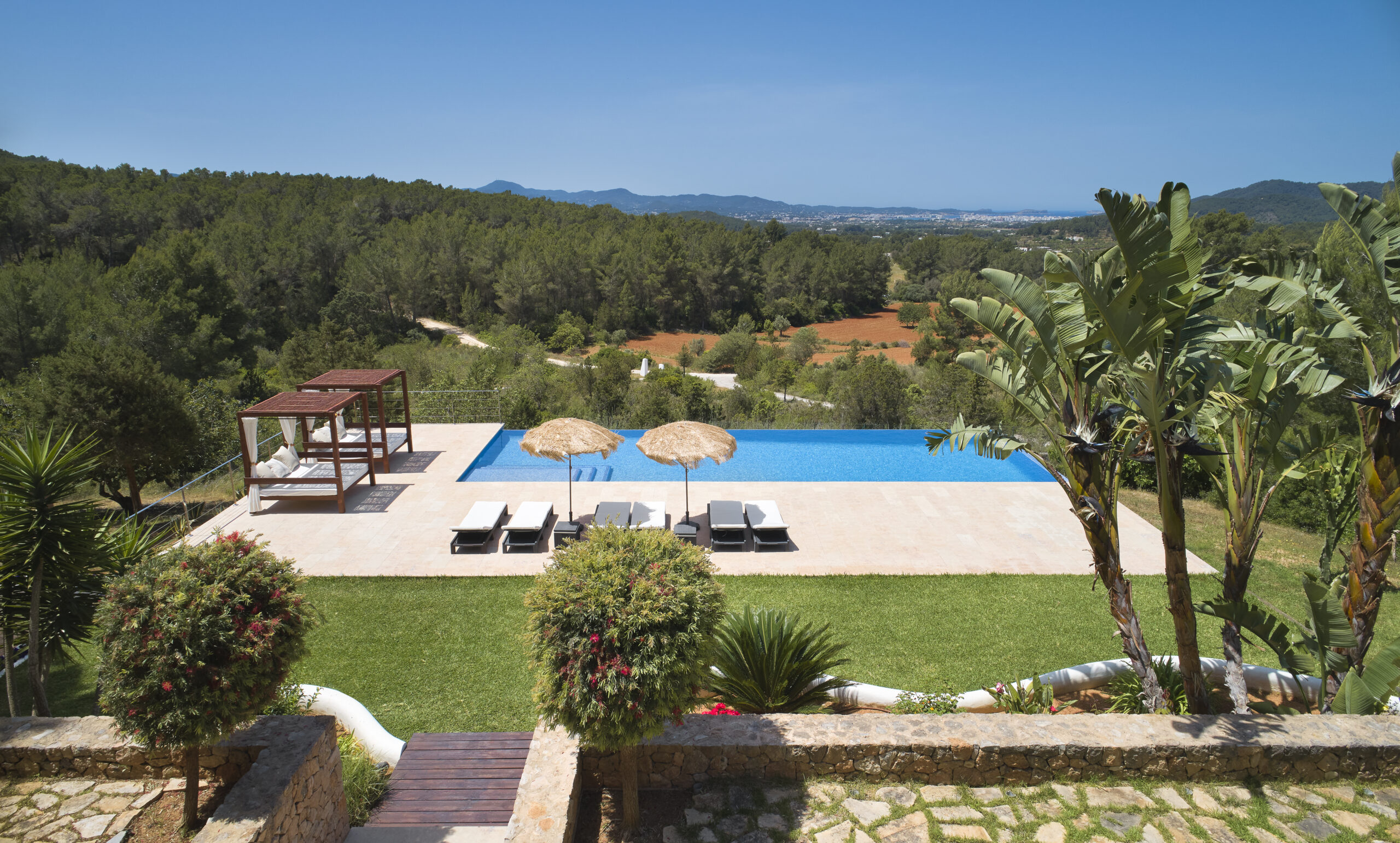 Todos los derechos reservados © www.nachodorado.com