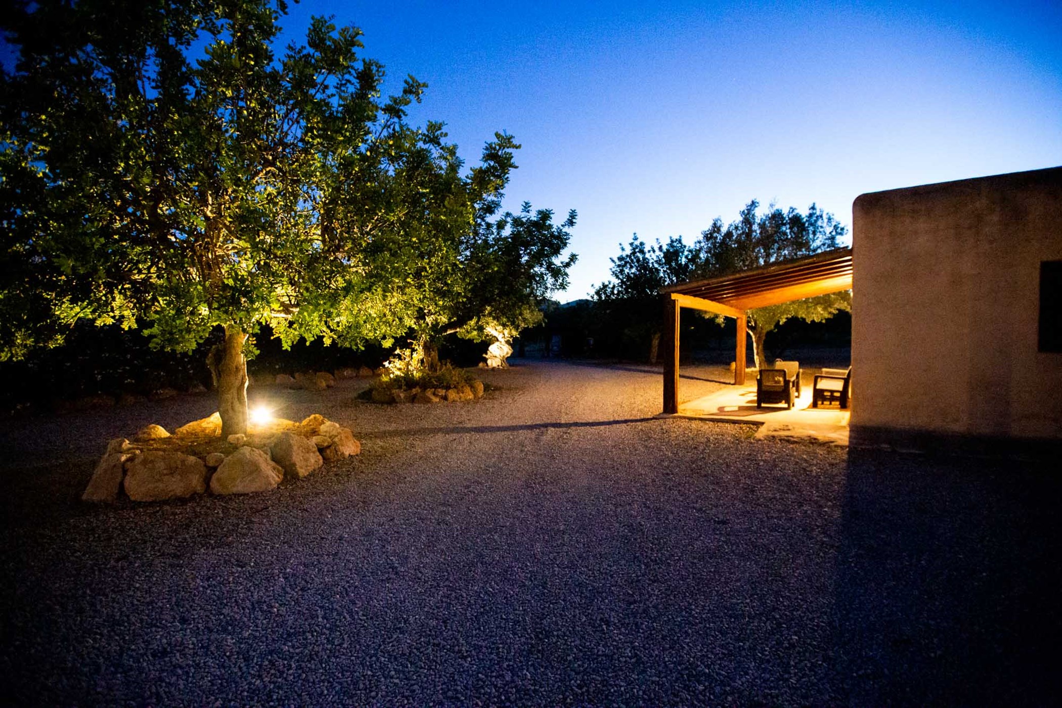 EXT-NIGHT-GUEST-HOUSE-IMG_5275