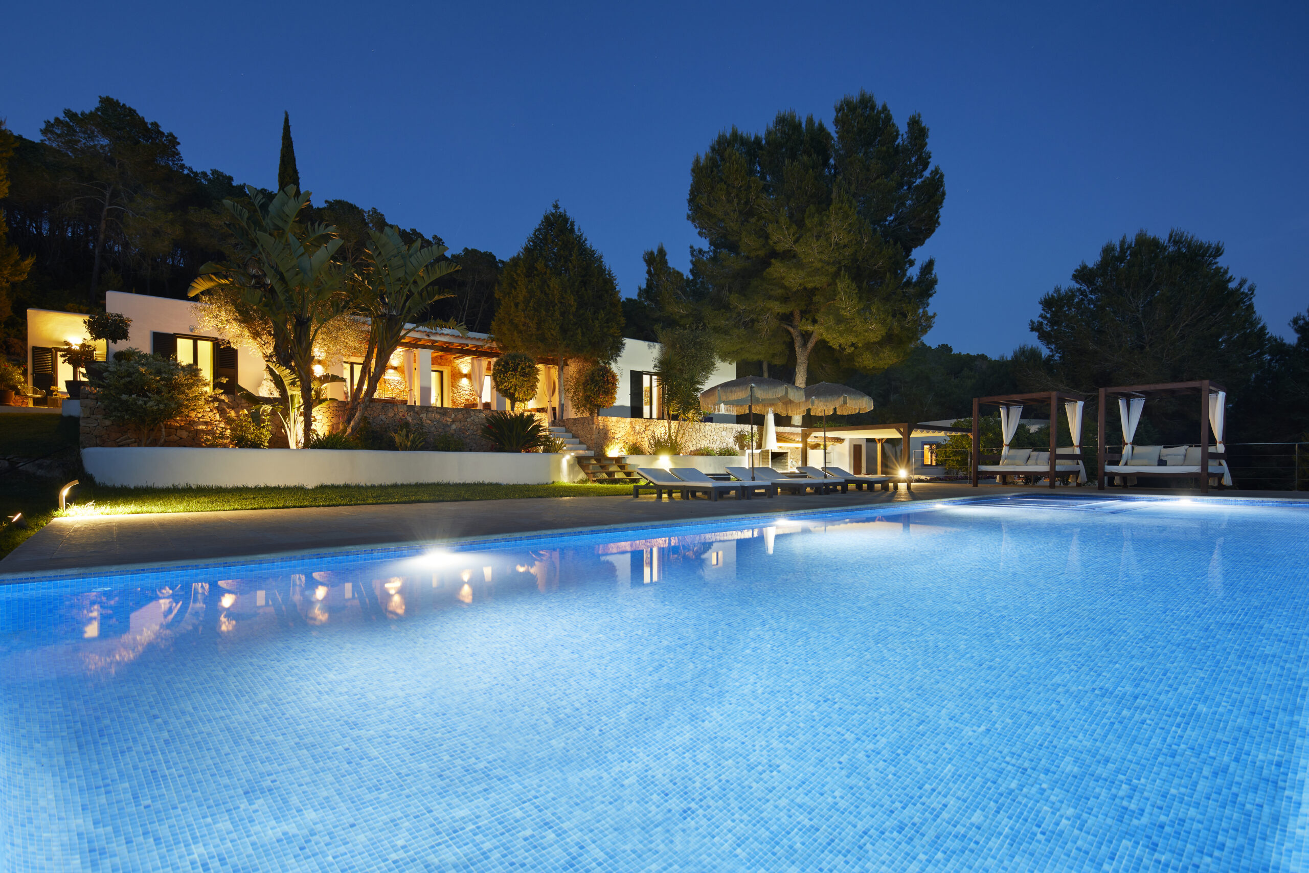 Todos los derechos reservados © www.nachodorado.com