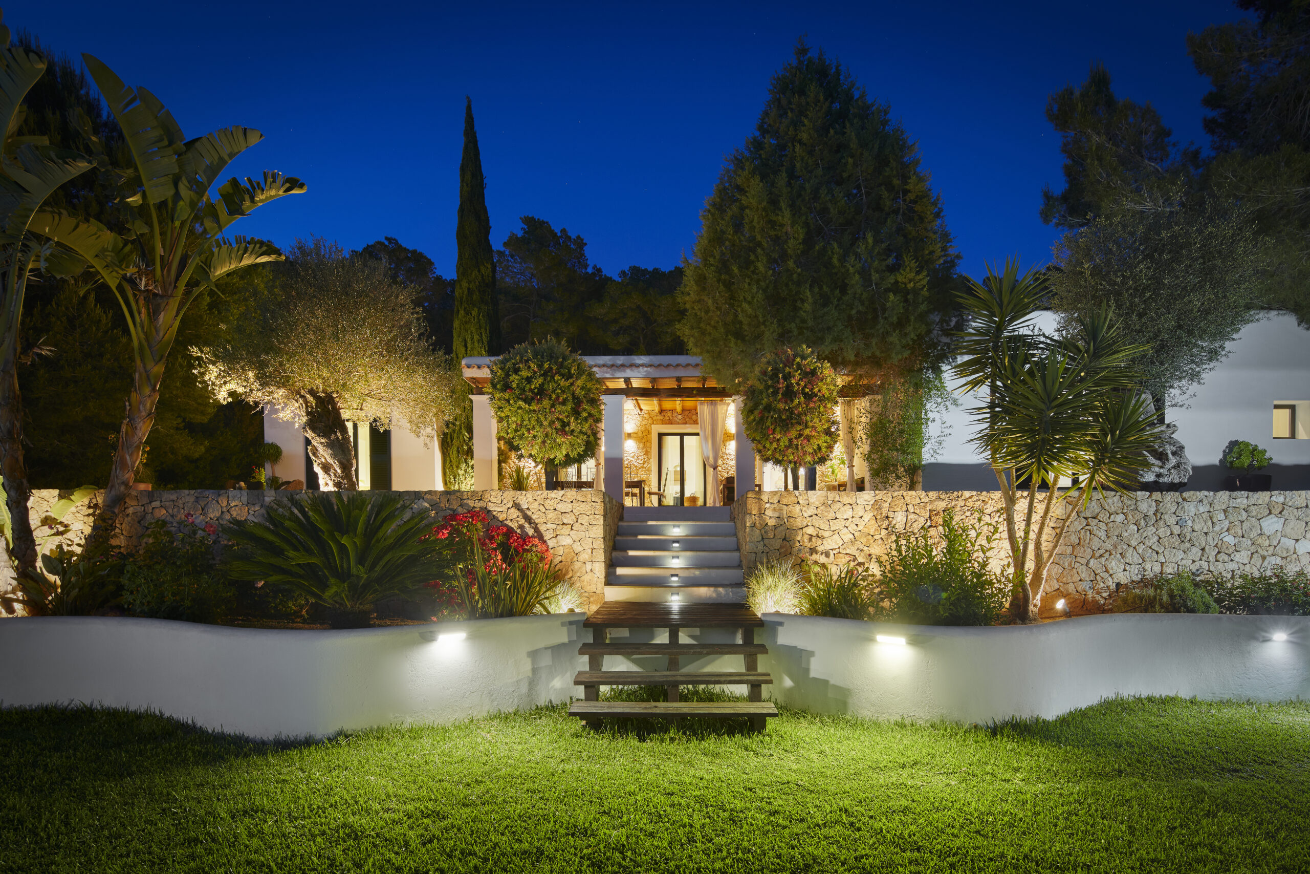 Todos los derechos reservados © www.nachodorado.com