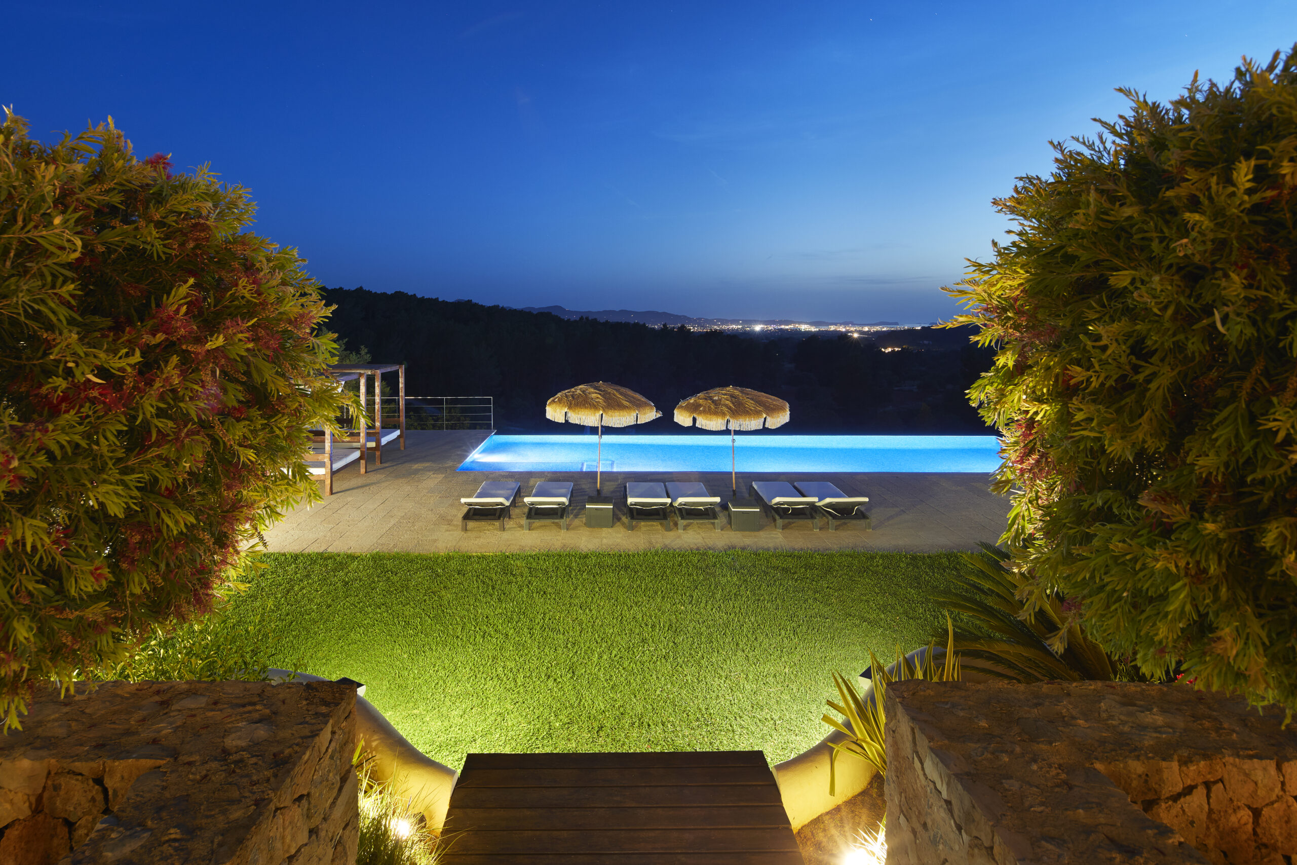 Todos los derechos reservados © www.nachodorado.com