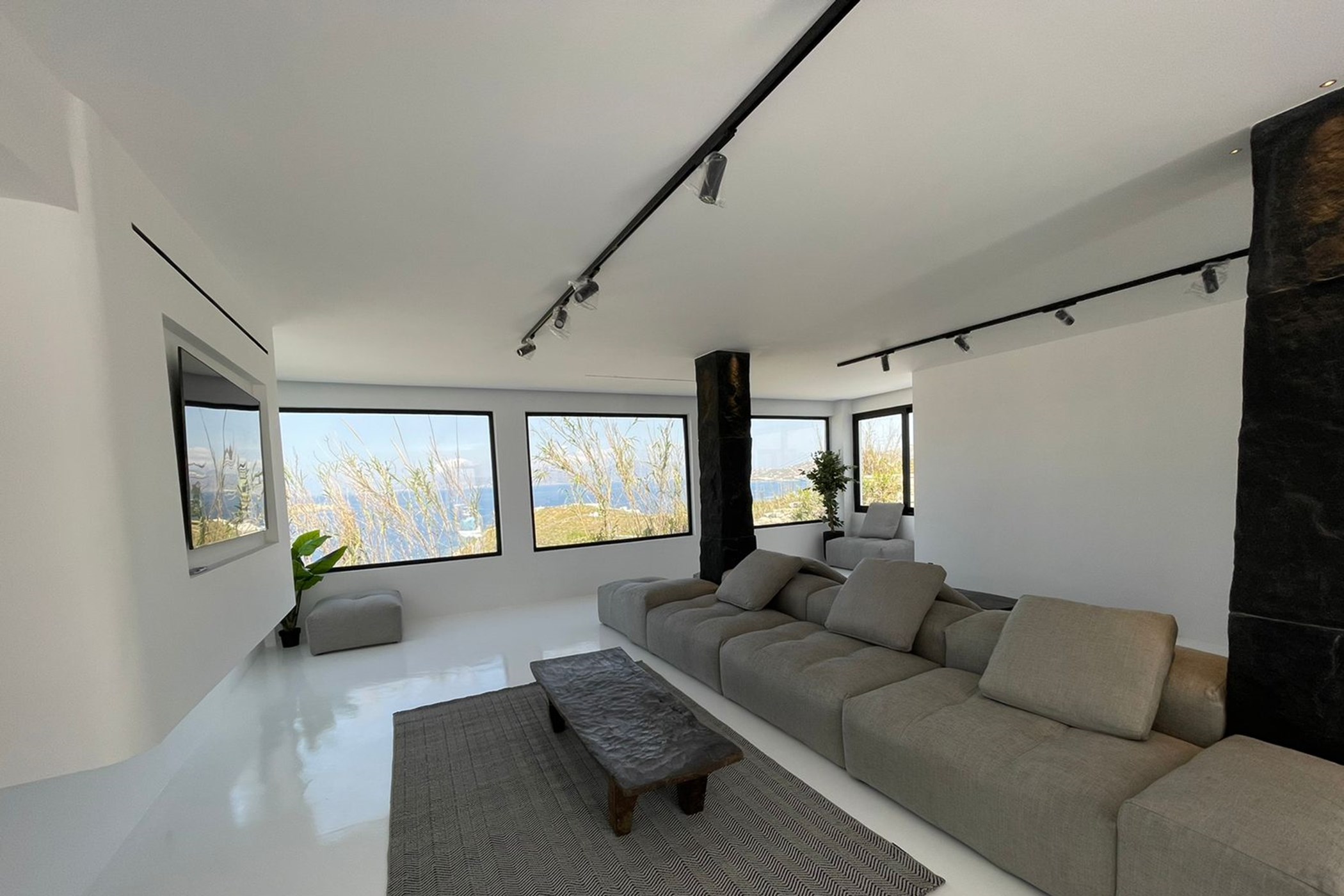 PHOTO-2022-05-06-19-43-30