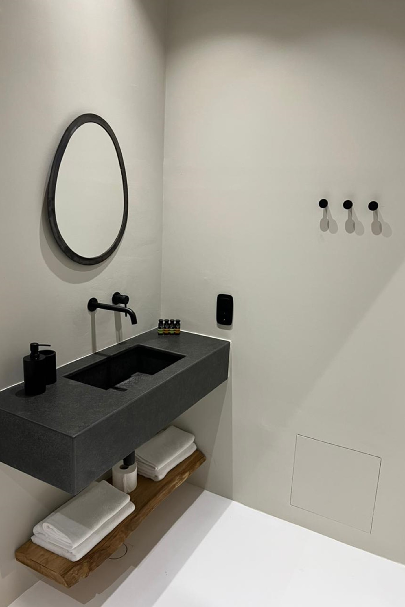 PHOTO-2022-05-16-22-37-15-5