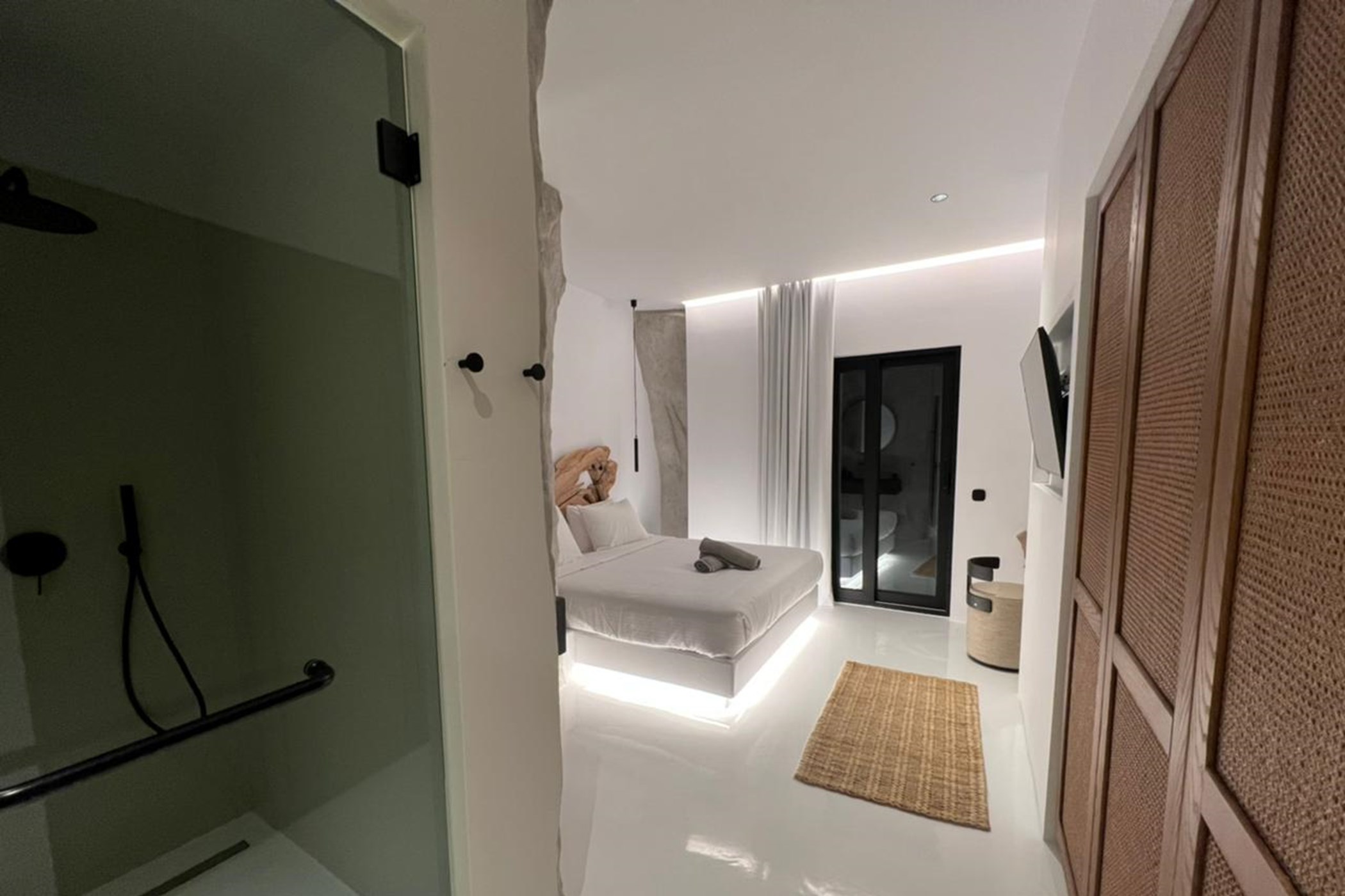 PHOTO-2022-05-16-22-37-17