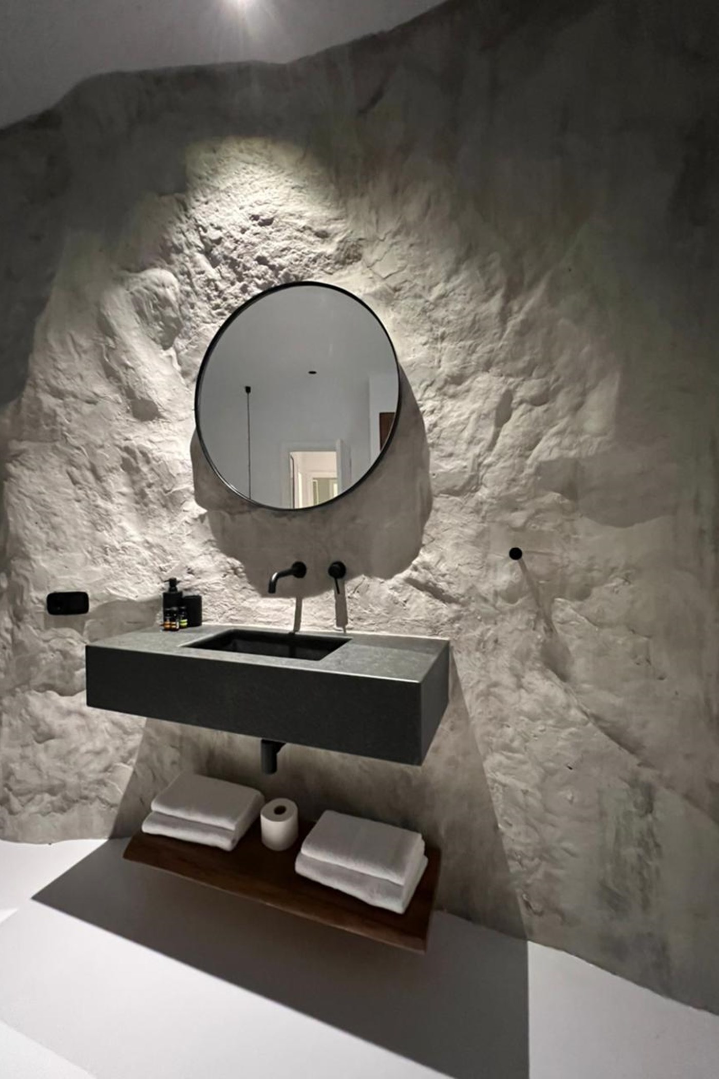 PHOTO-2022-05-16-22-37-19-12