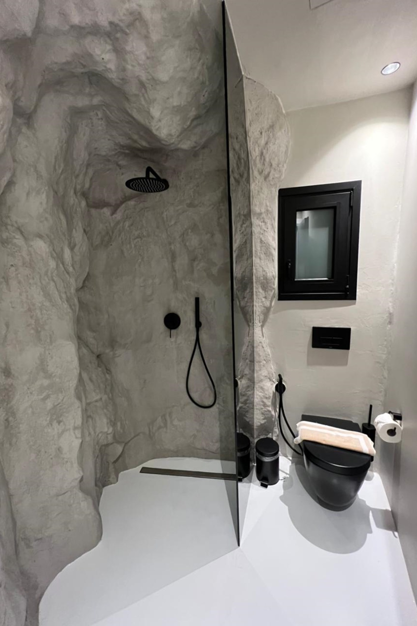 PHOTO-2022-05-16-22-37-19-13