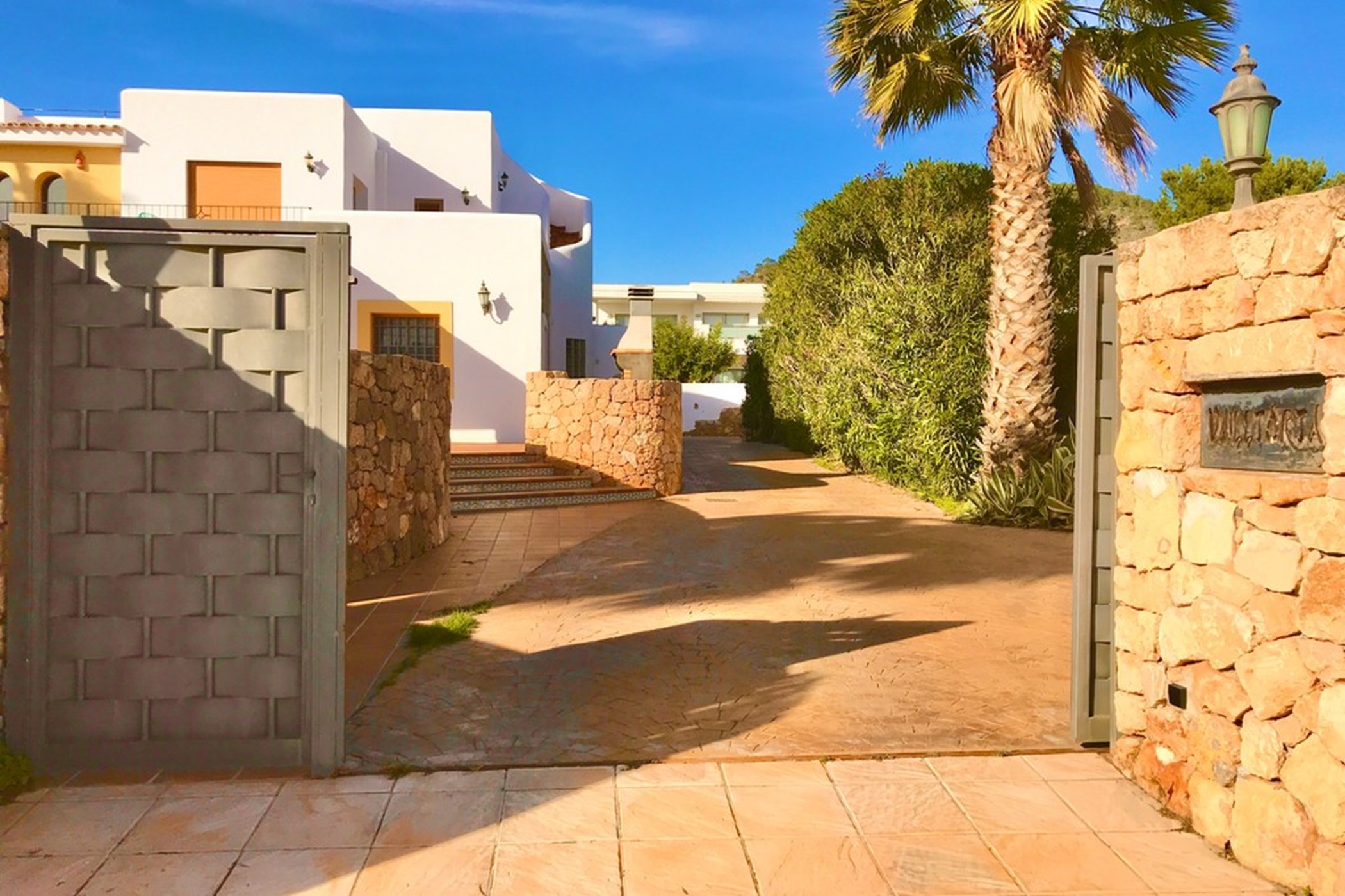 Photo-24-11-2019-14-31-04