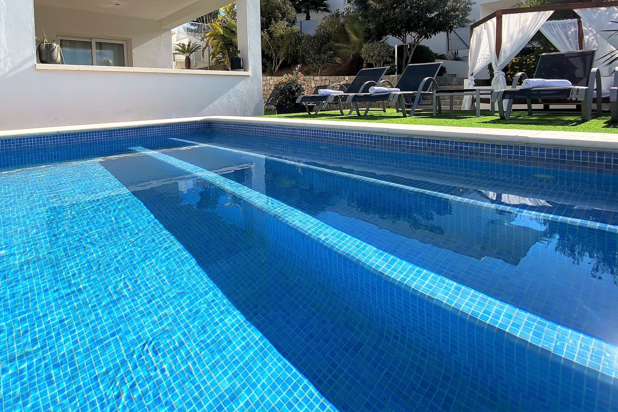 ROMEO-EXTERIOR-DET-PISCINA-H