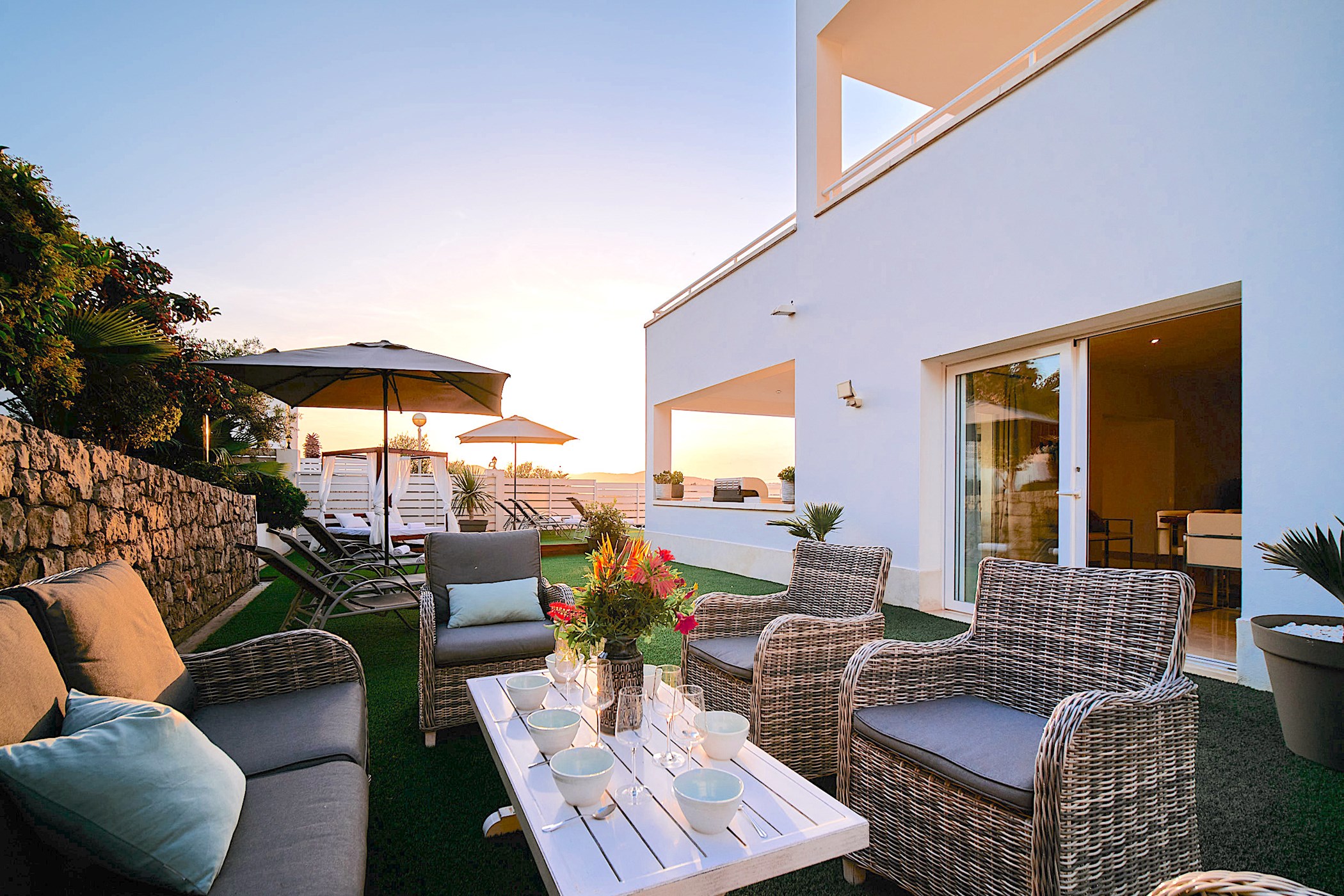 ROMEO-EXTERIOR-SOFA2