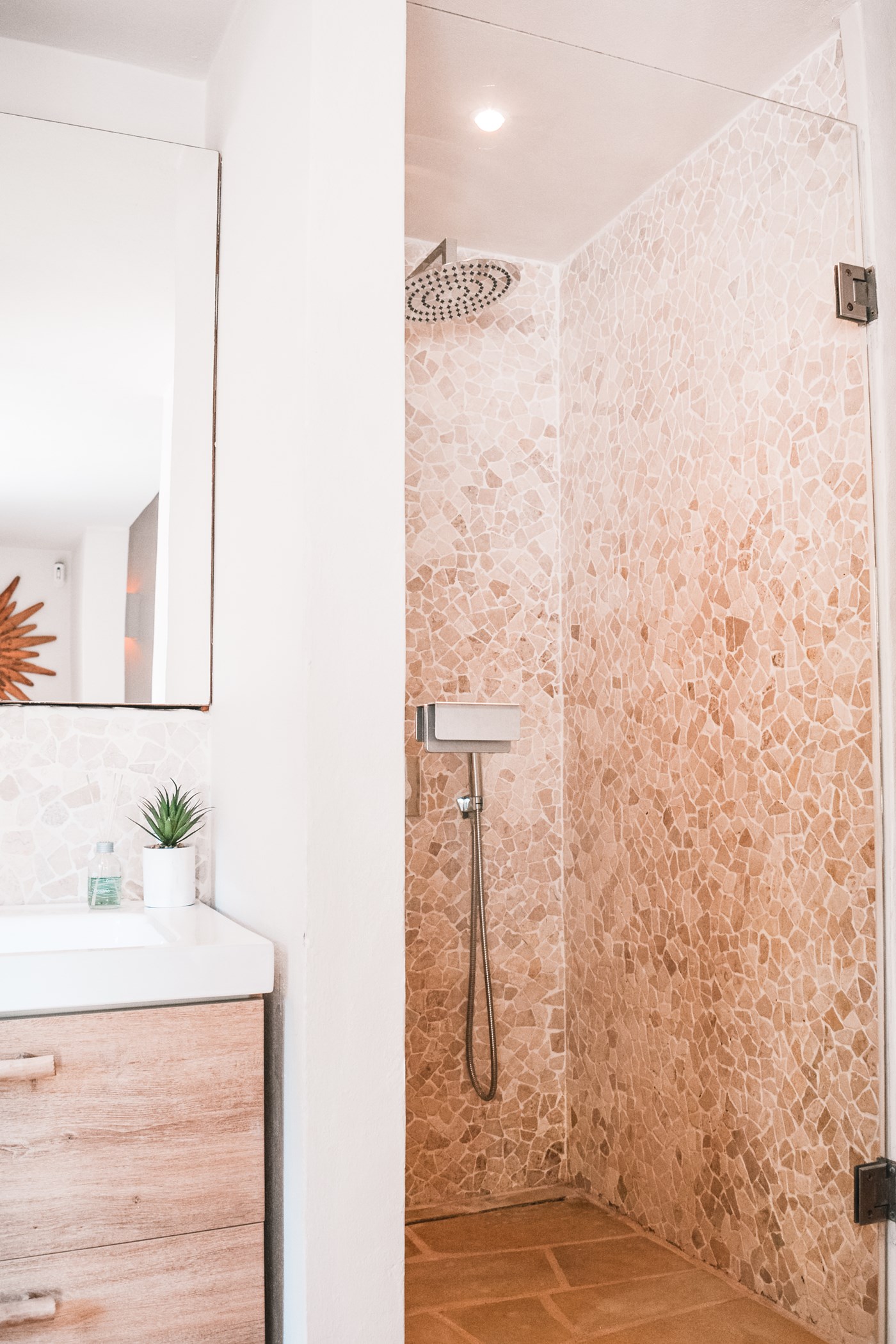 celest.villa_.byjdt2024-23