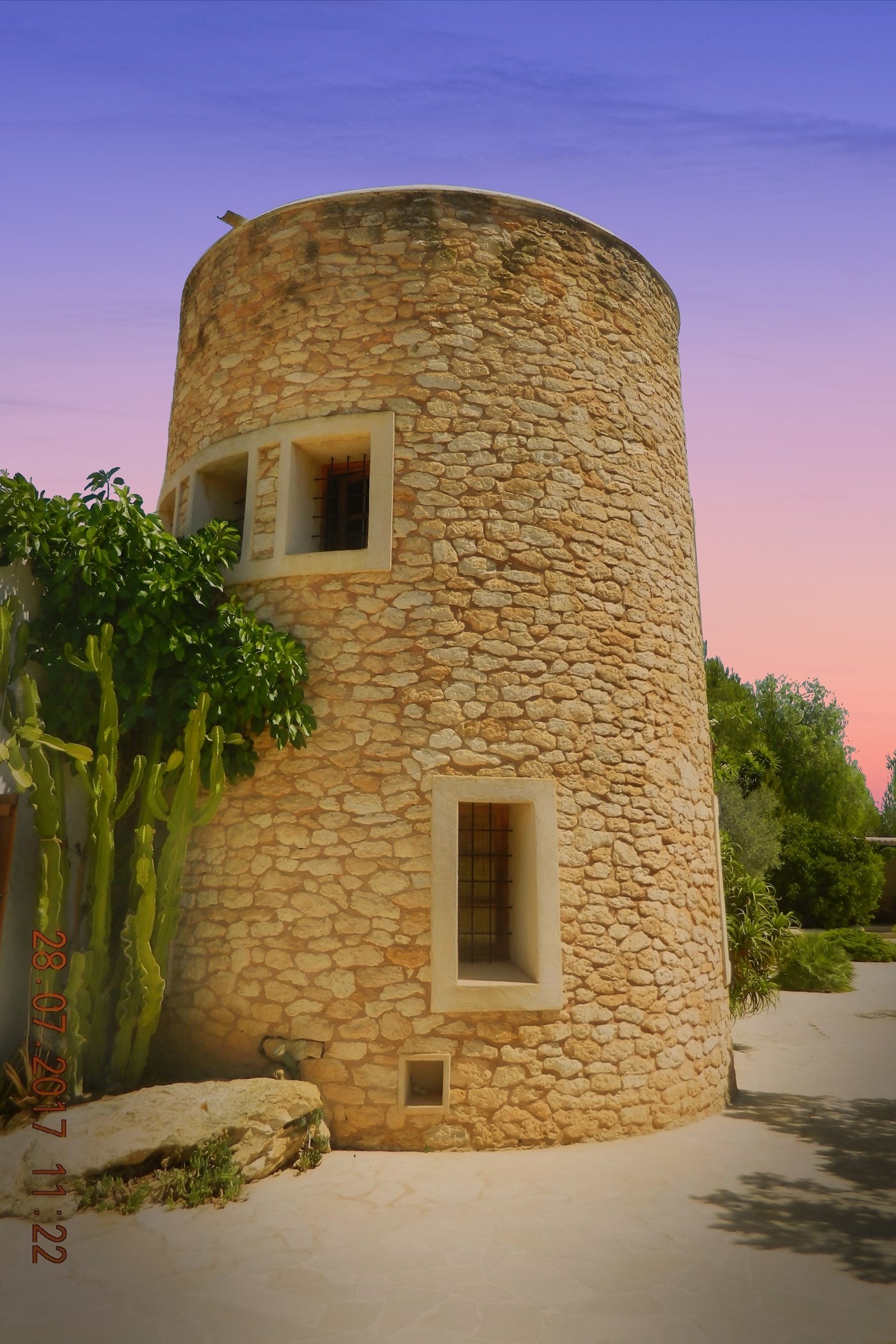 duskshots-1d9fa07f-5465-4c69-b8d7-163a31d1c704-0fb8abee-DSCN3718