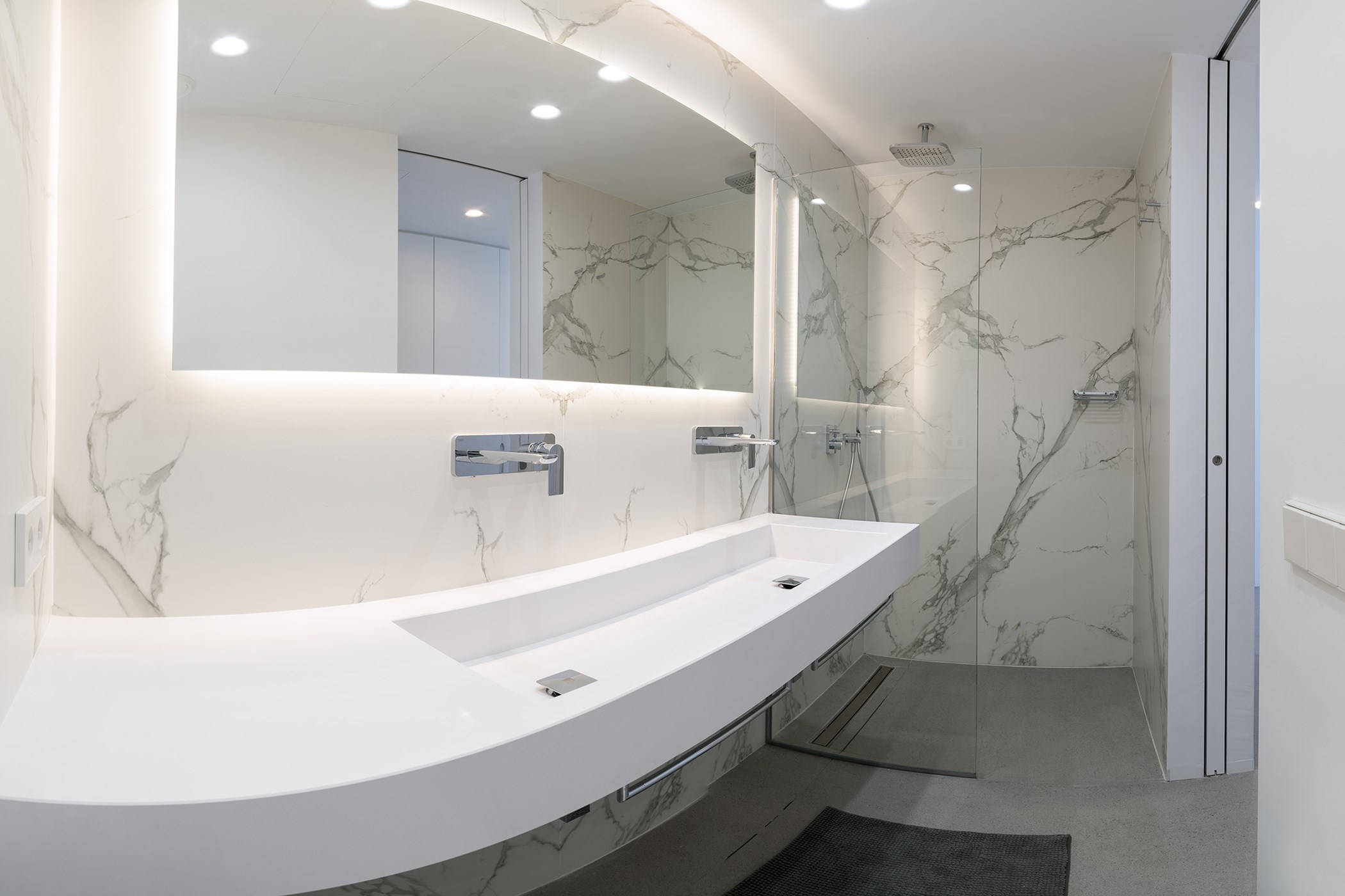 room-2-xbathroom-pano-DSC04592