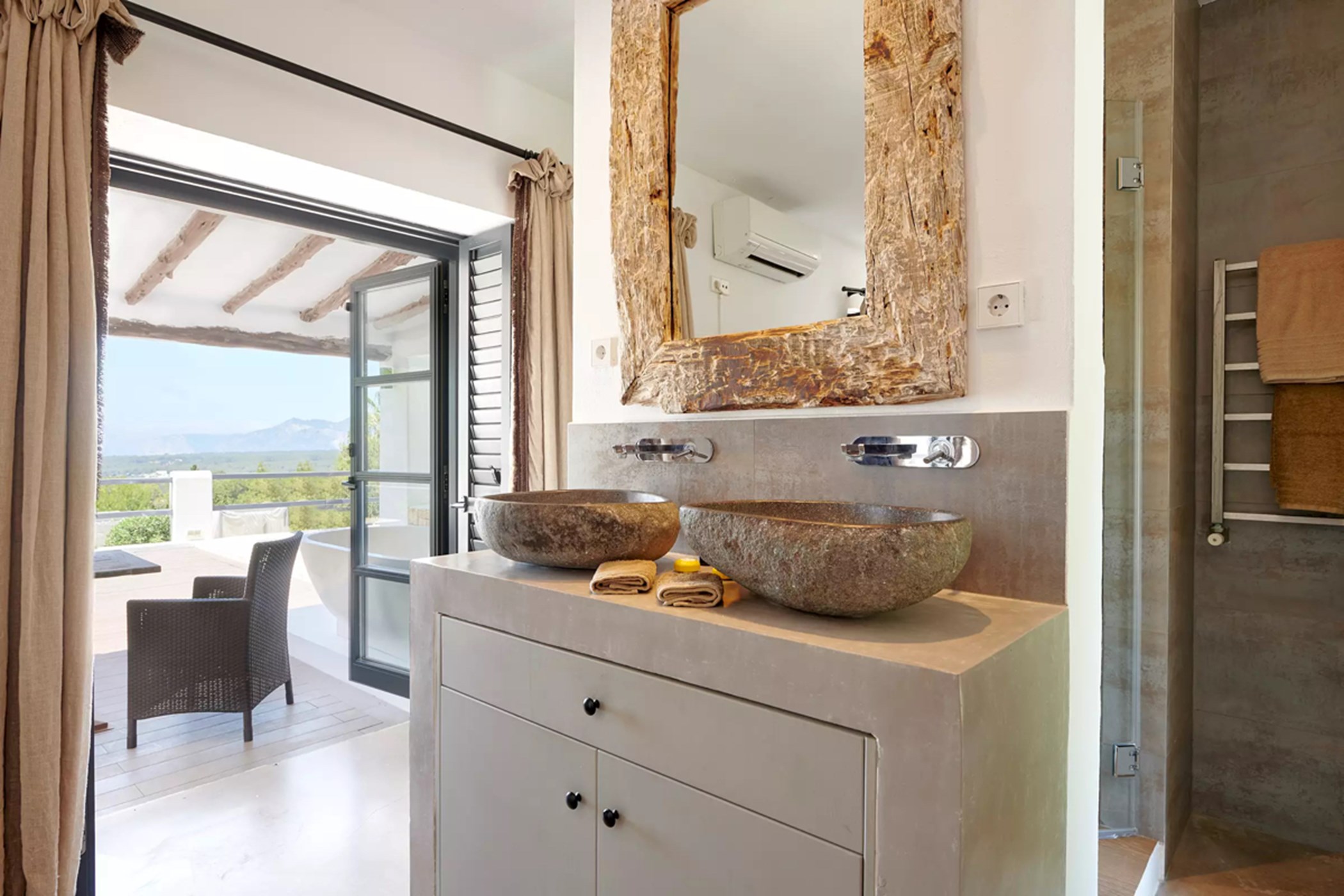 2021-07-12-e014bf924e56de35dc3dd590acc168e3