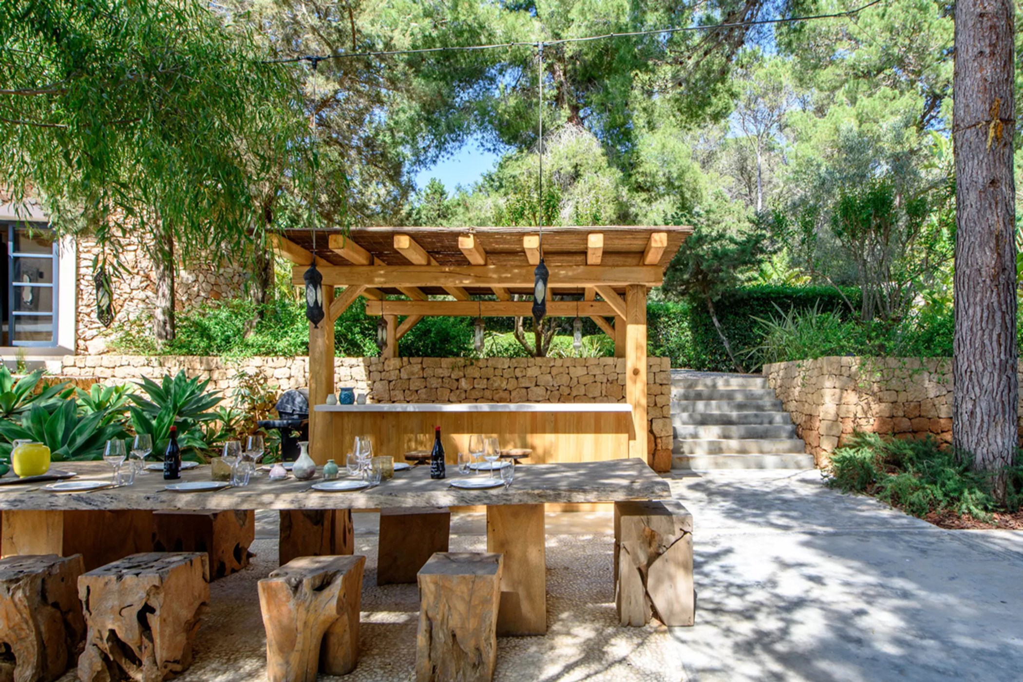 2022-06-15-1c4707c136035bfb93bdf1f4359e04fb