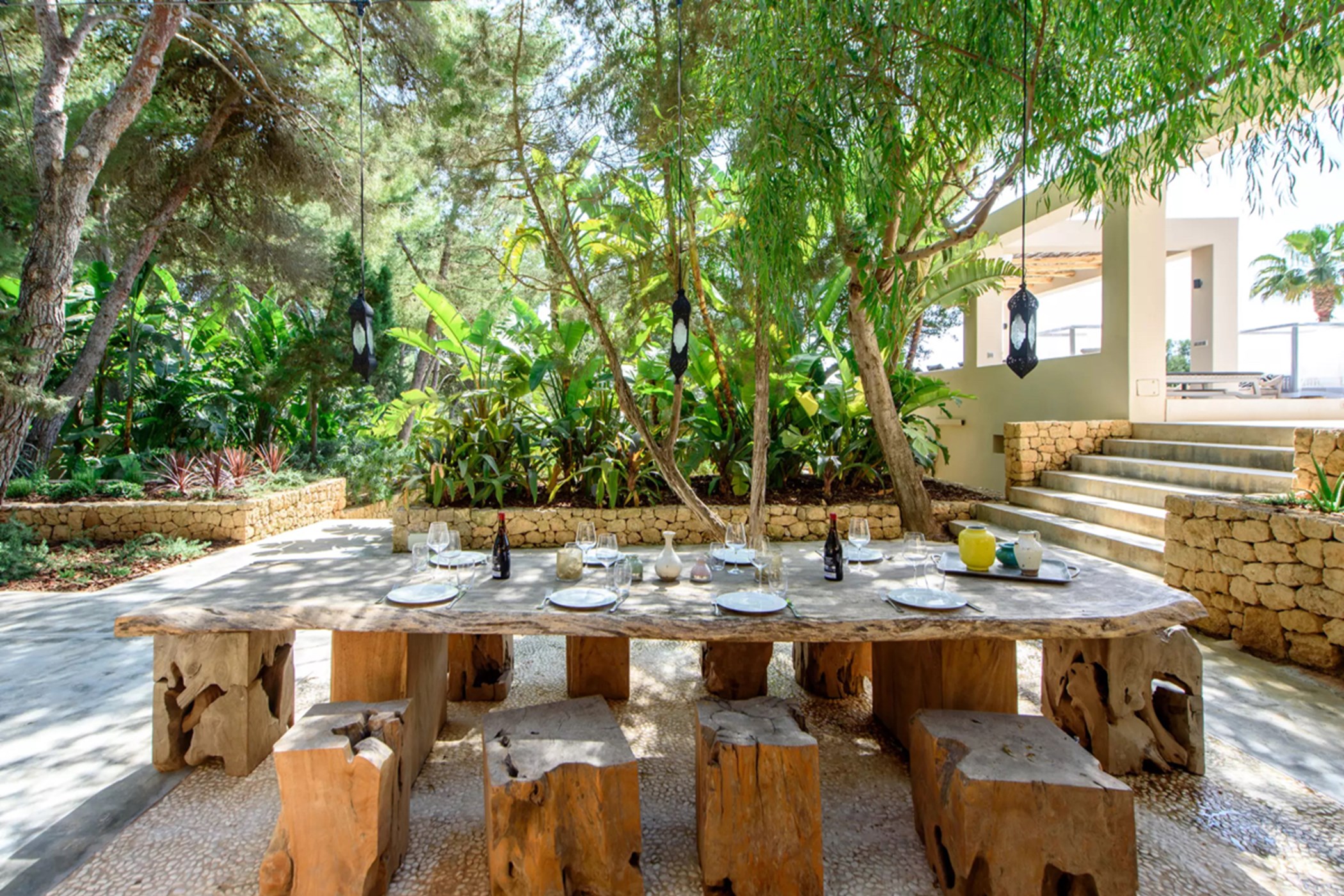 2022-06-15-2aa4f961f887aded57317476879cb64e