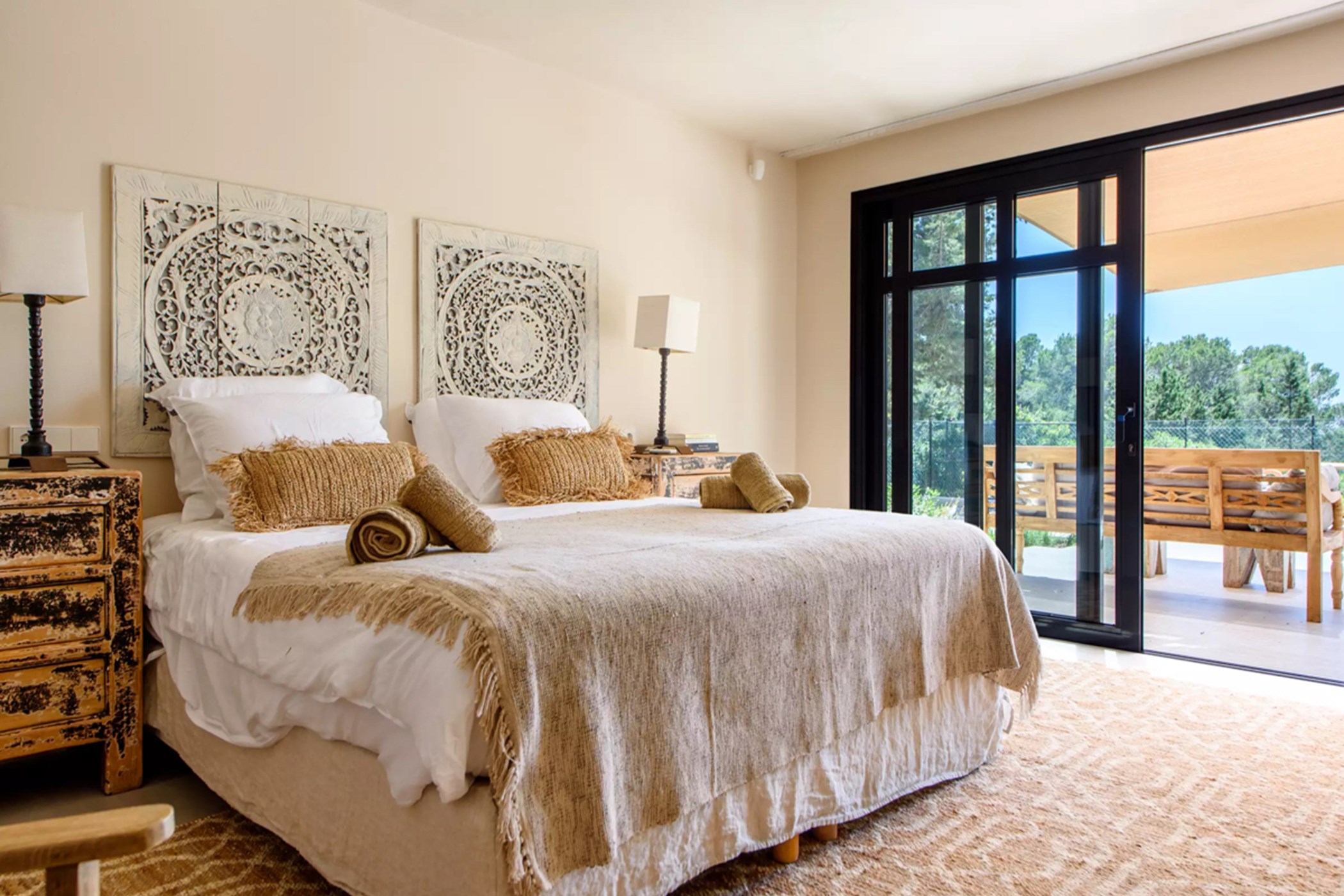 2022-06-15-4dfd058a61b0c89444ed62c98eb78295