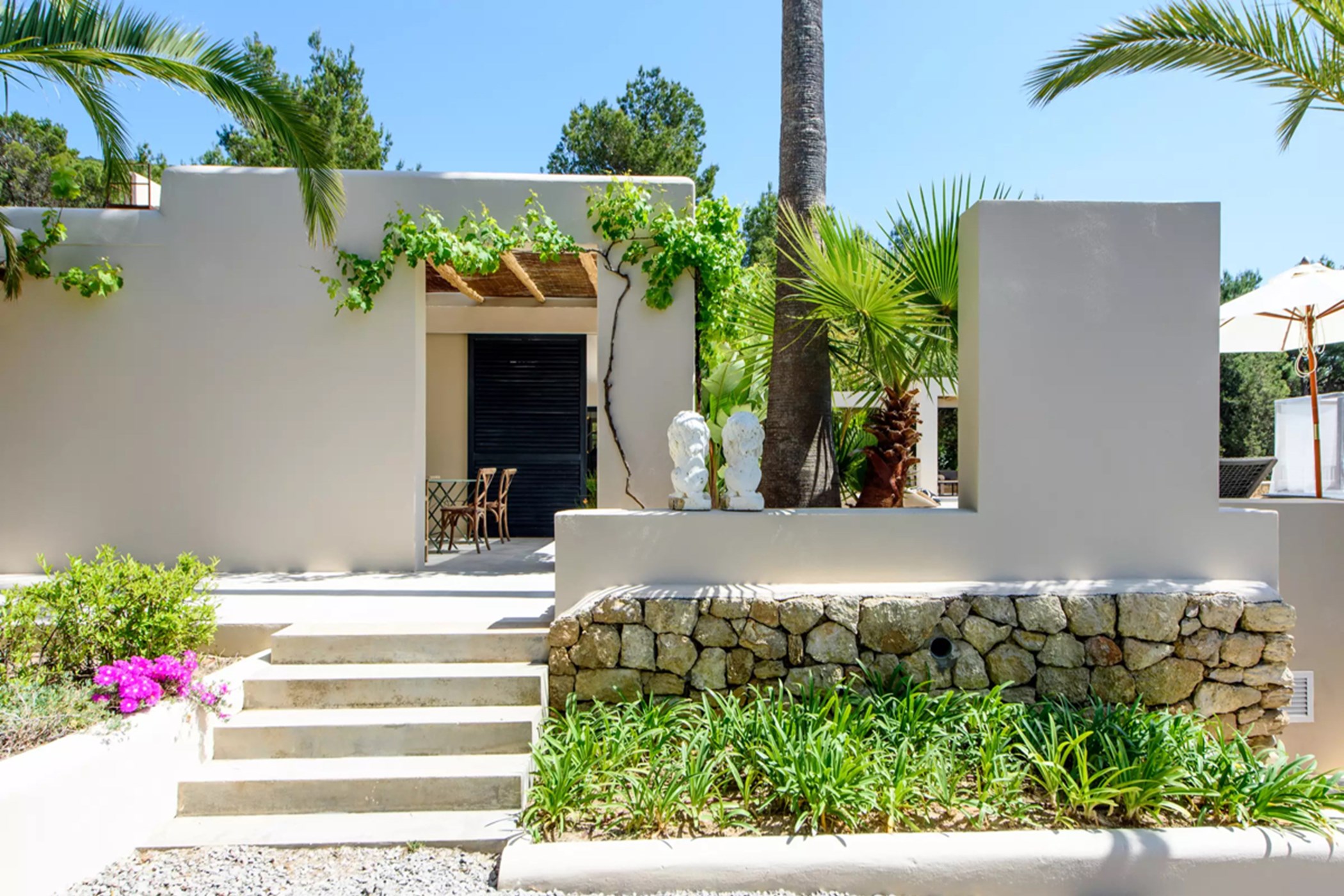 2022-06-15-5c88c0f4b406cfba15effa1461f44a2d