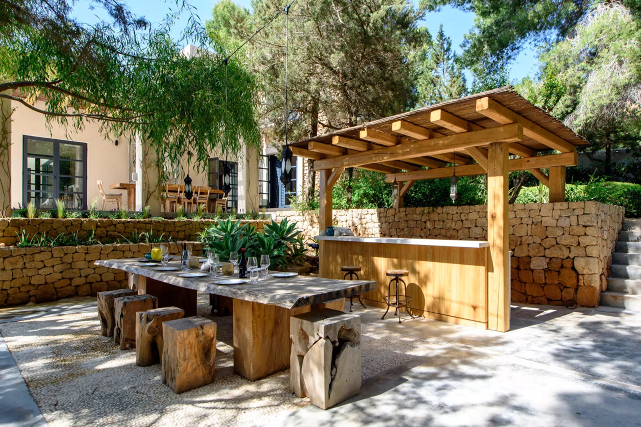 2022-06-15-98e92a7243fe8f54d9f2ab24dd80ffa9