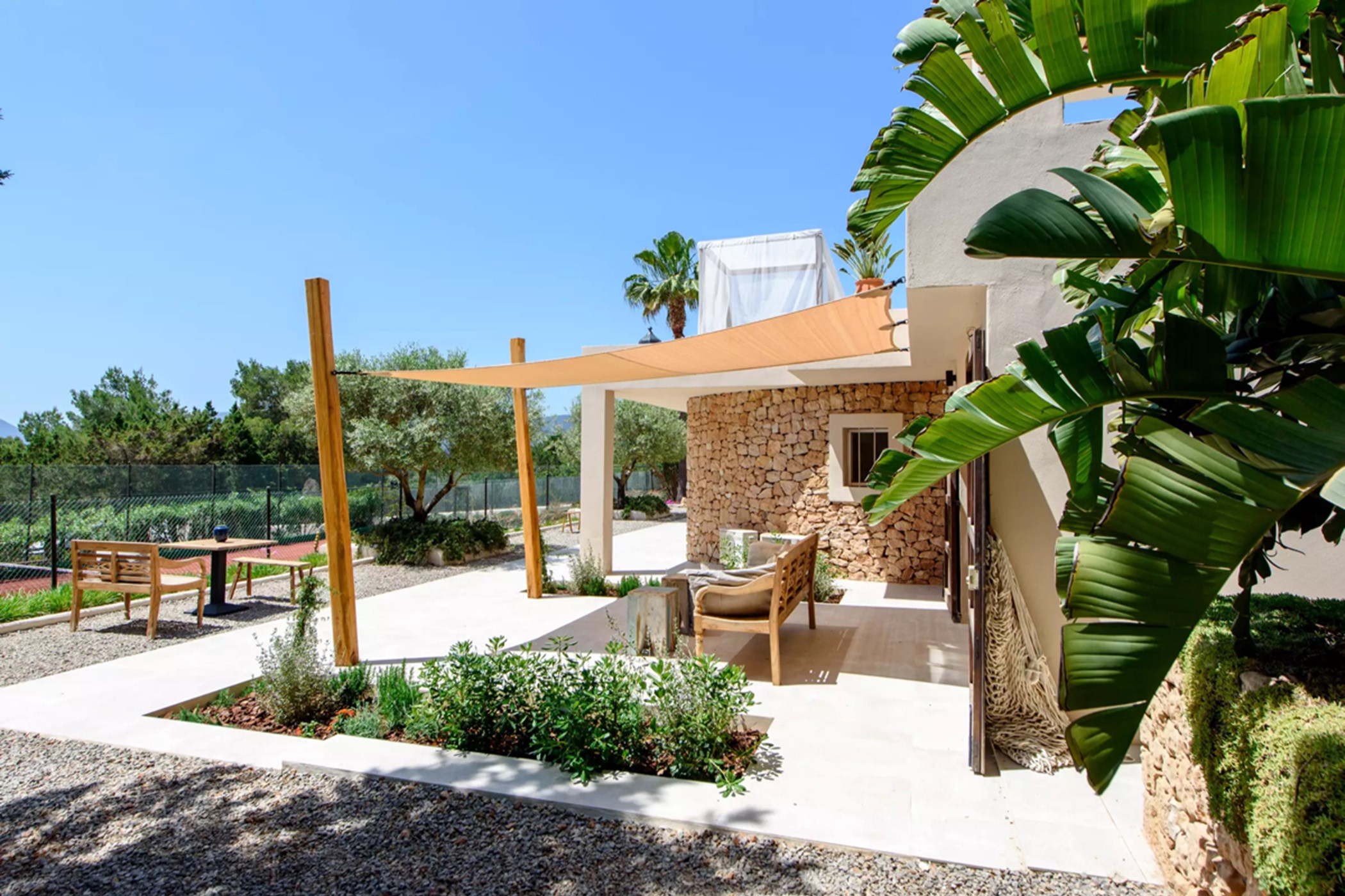 2022-06-15-99bd85b7078838efc0c2b94b9afe7e67