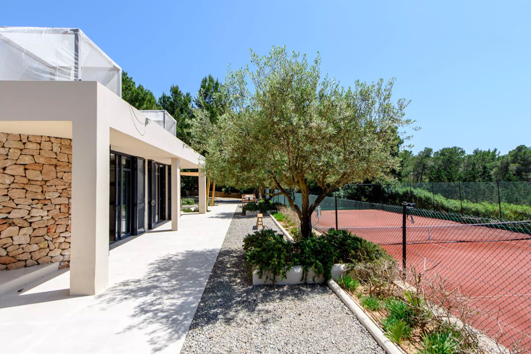 2022-06-15-d43510d68c388e3b833872fbaeea298f