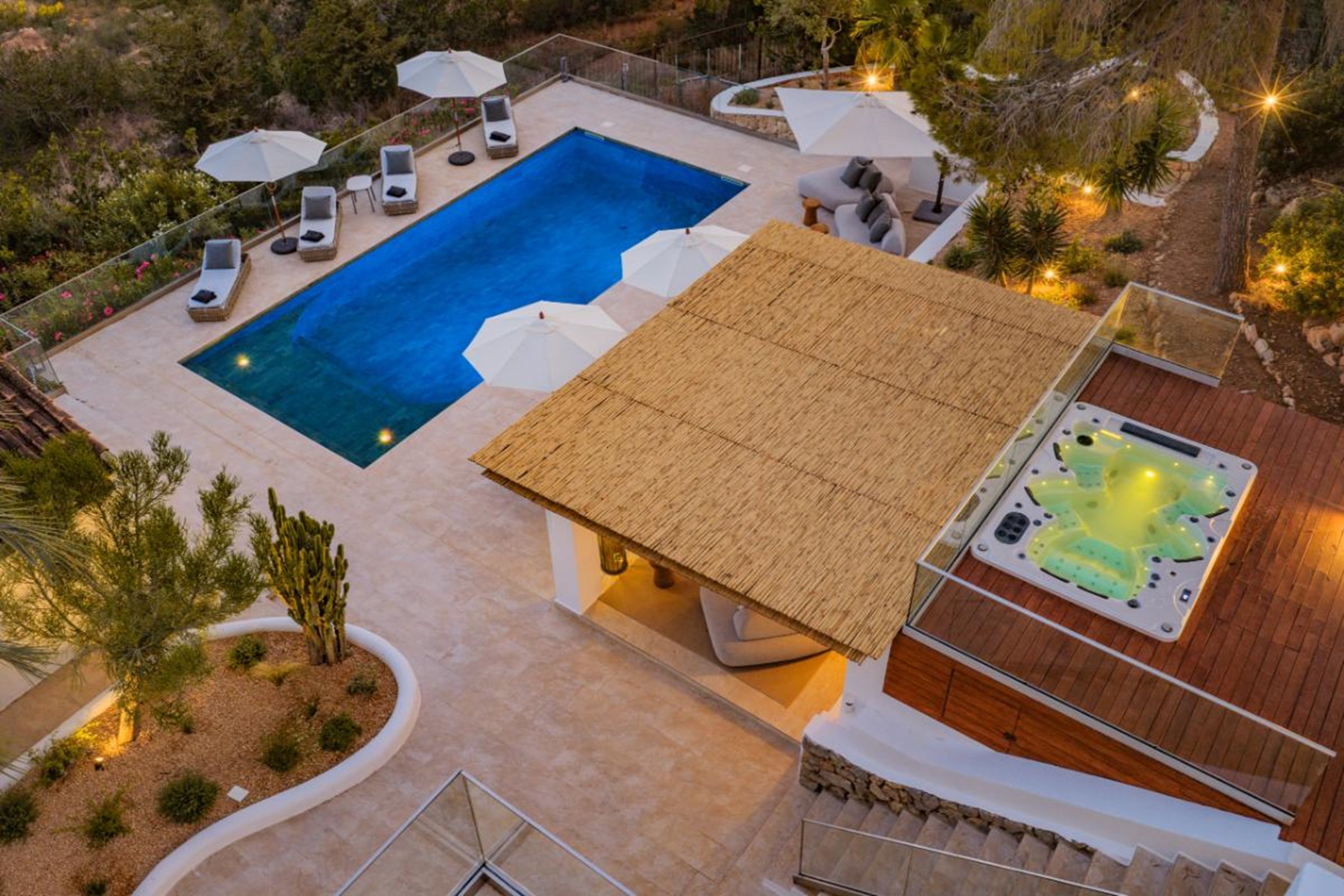 20250806155438000000_PoolDrone10