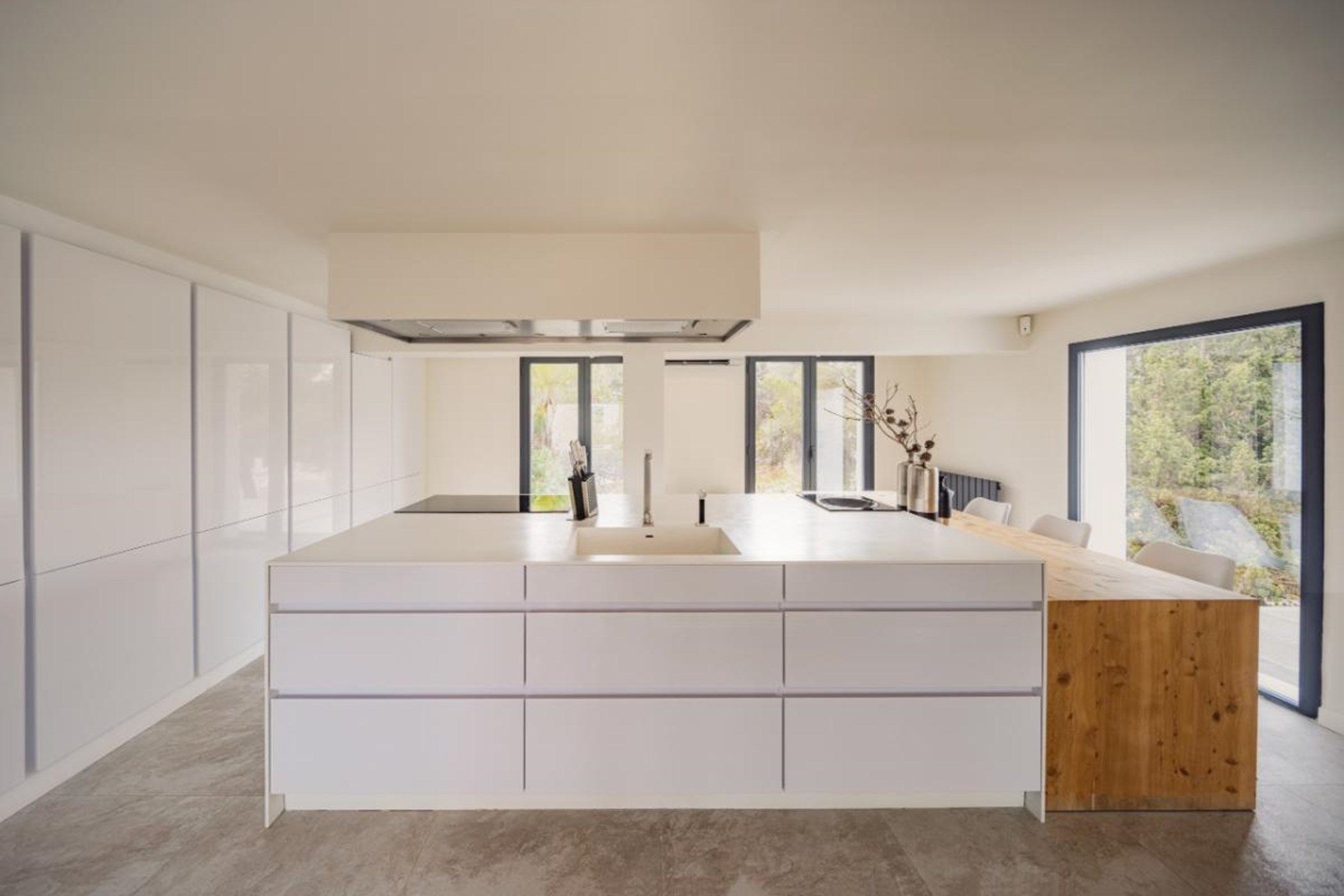 20250806155656000000_Kitchen2