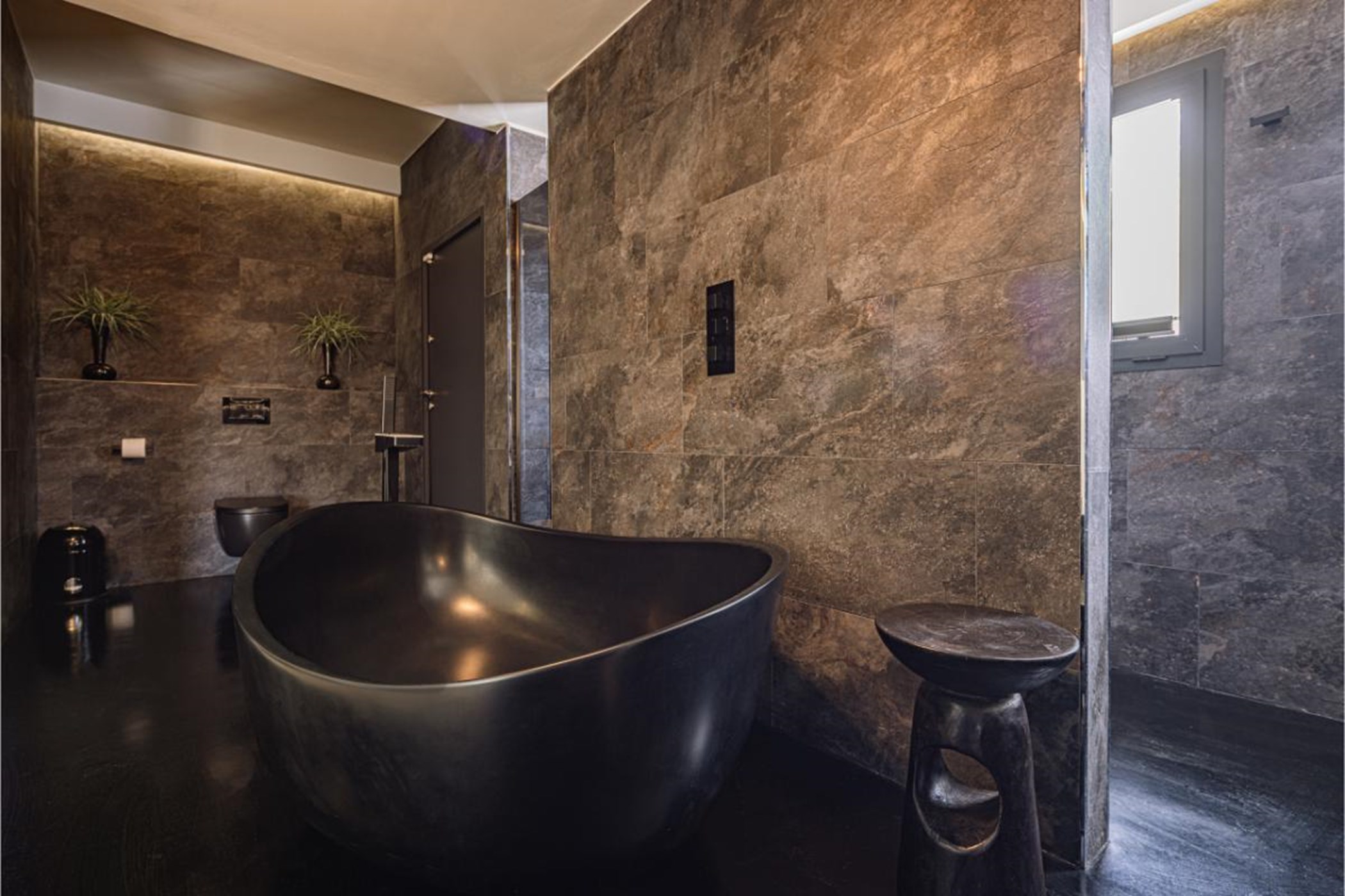 20250806155657000000_MasterBath2