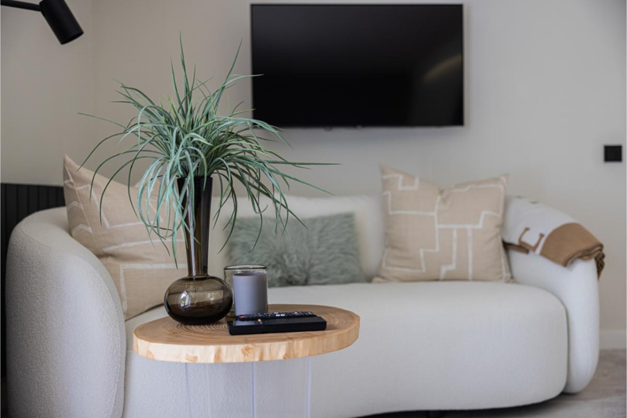 20250806155818000000_GuestroomsDetails2