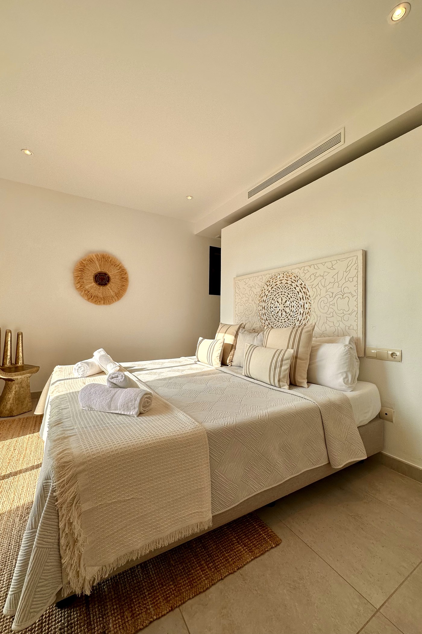 dormitorio_abajo_ibiza_VILLA-CAS-HESPERO