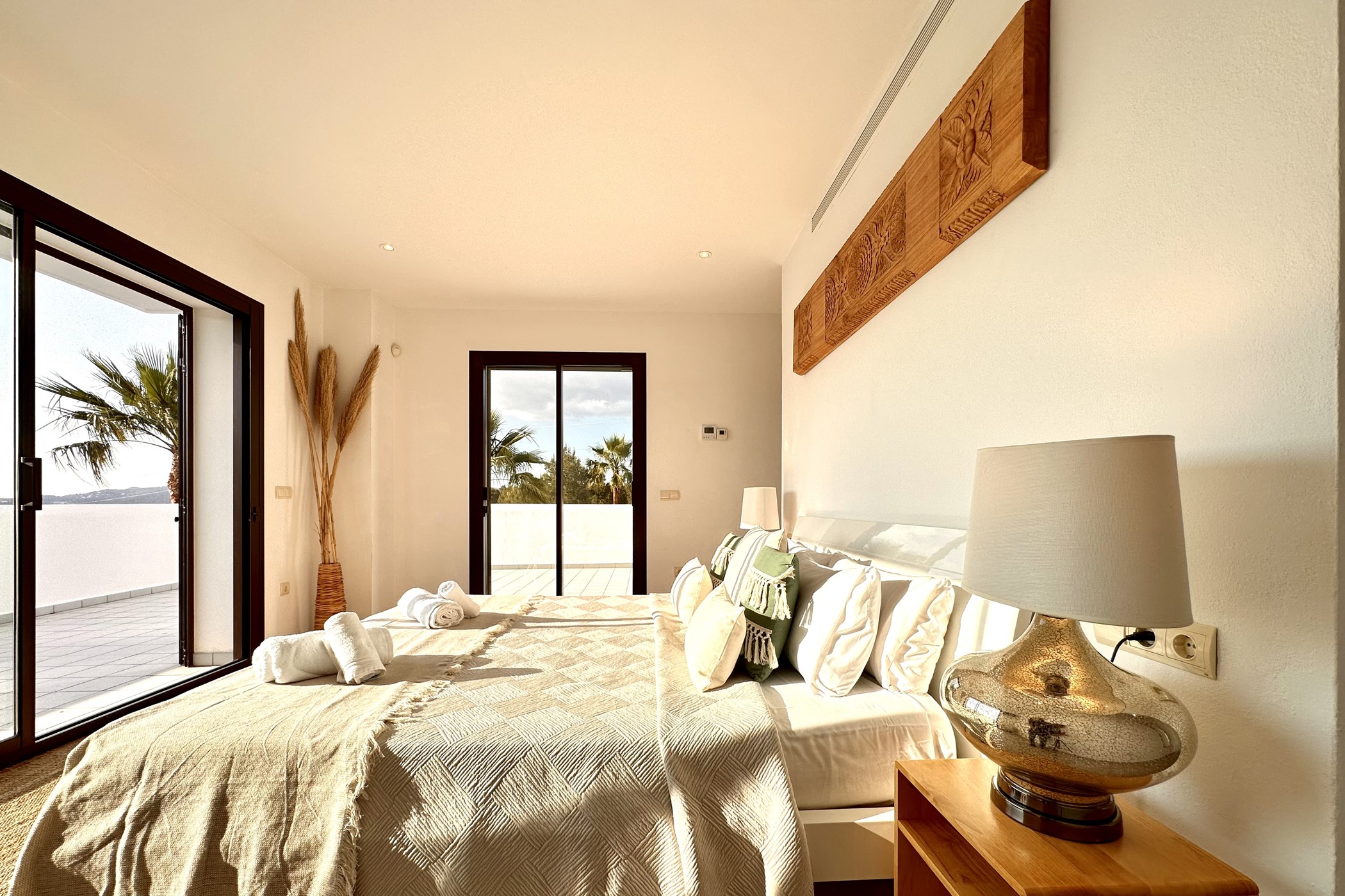 master_room_cabecero_ibiza_VILLA-CAS-HESPERO
