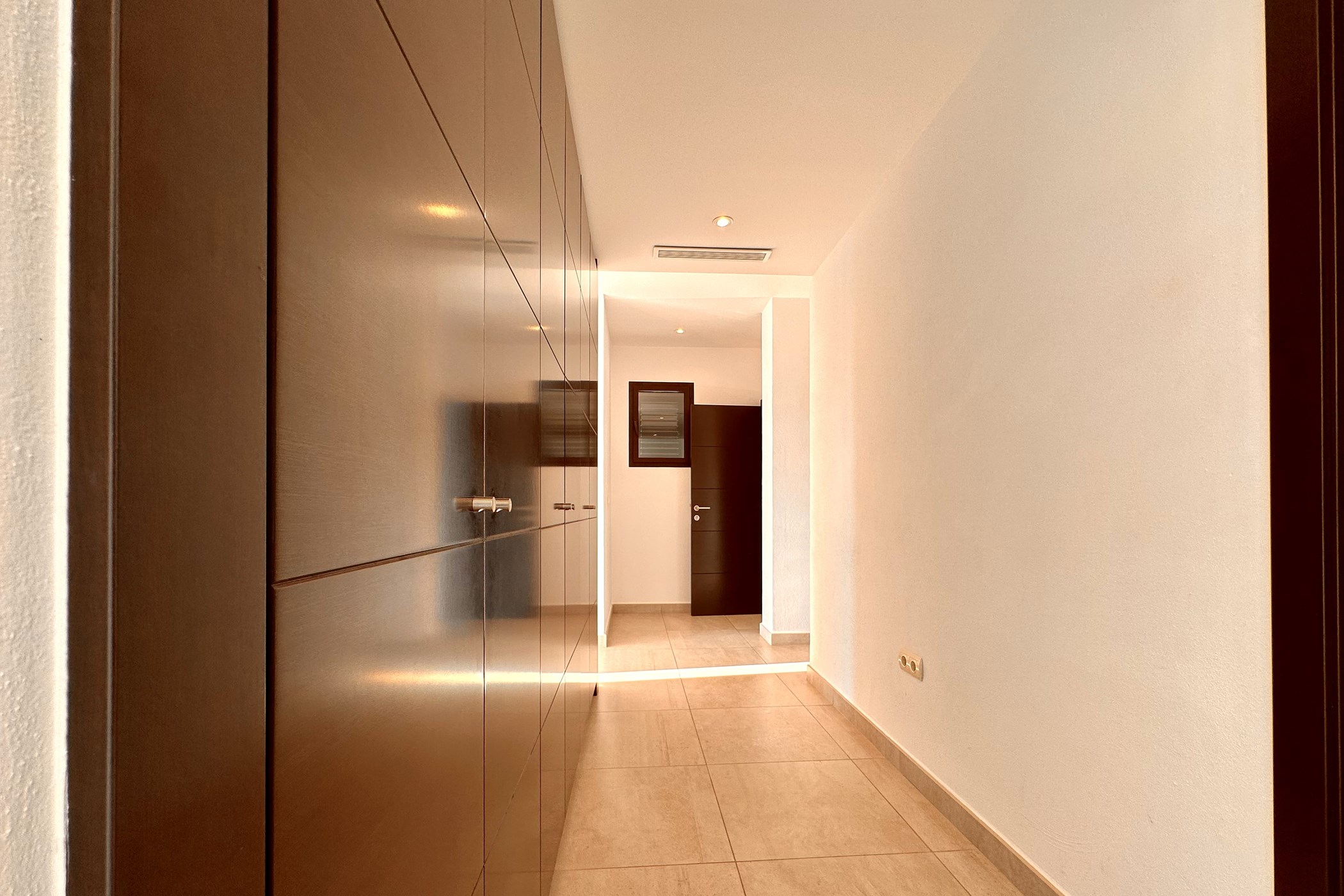 master_room_vestidor_ibiza_VILLA-CAS-HESPERO