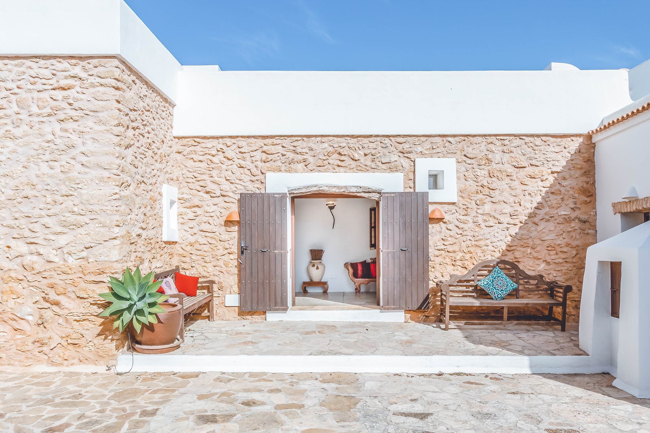 Ibiza-Unlocked-by-Ali-Framil-03