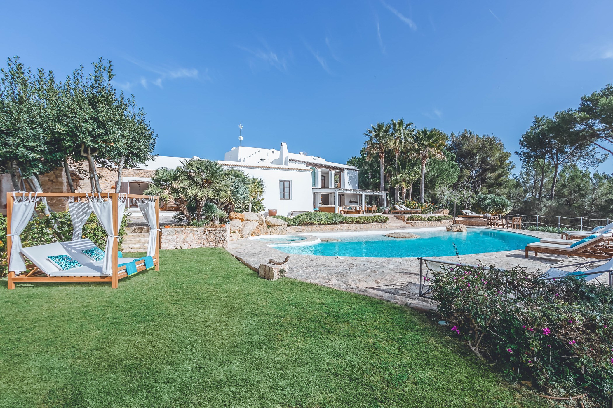 Ibiza-Unlocked-by-Ali-Framil-04