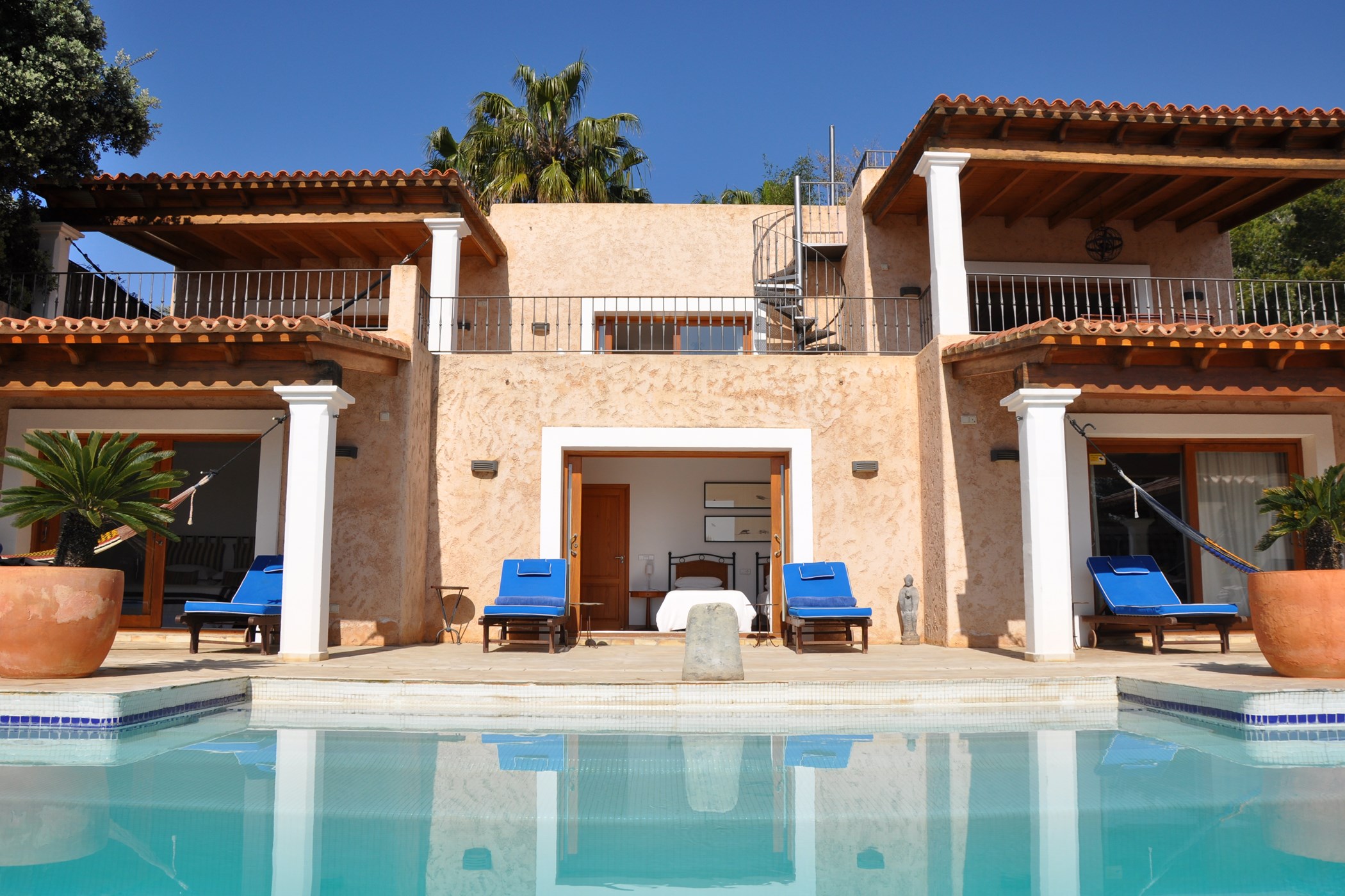 Balena-Exterior-Terrace-1-copy