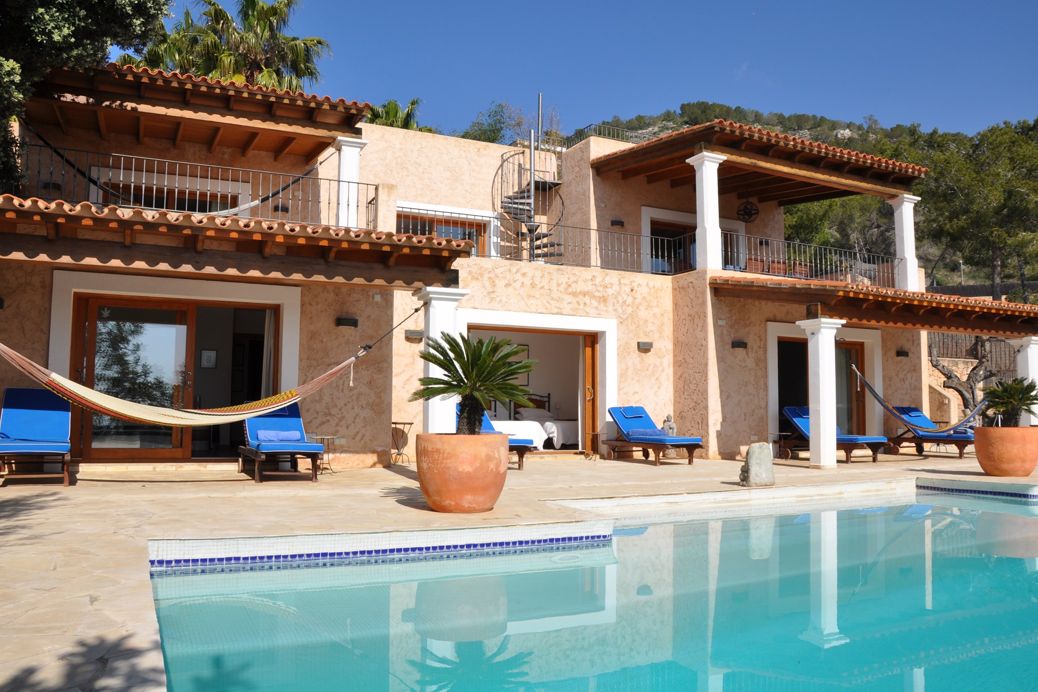 Balena-Exterior-Terrace-2