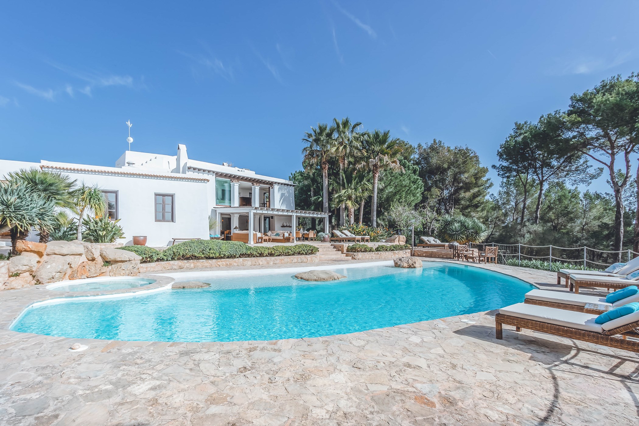 Ibiza-Unlocked-by-Ali-Framil-09